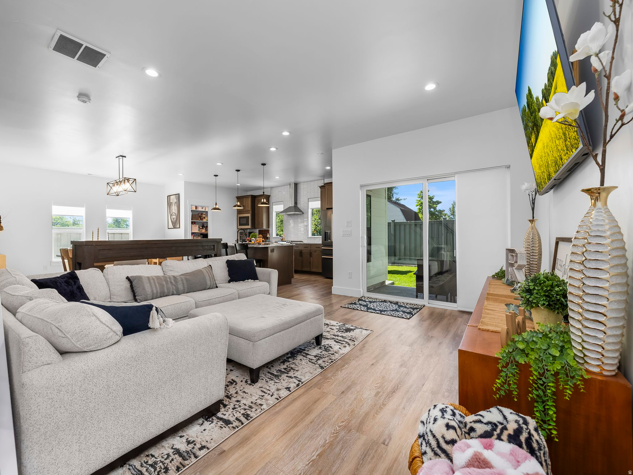 THE HIVE - Residential