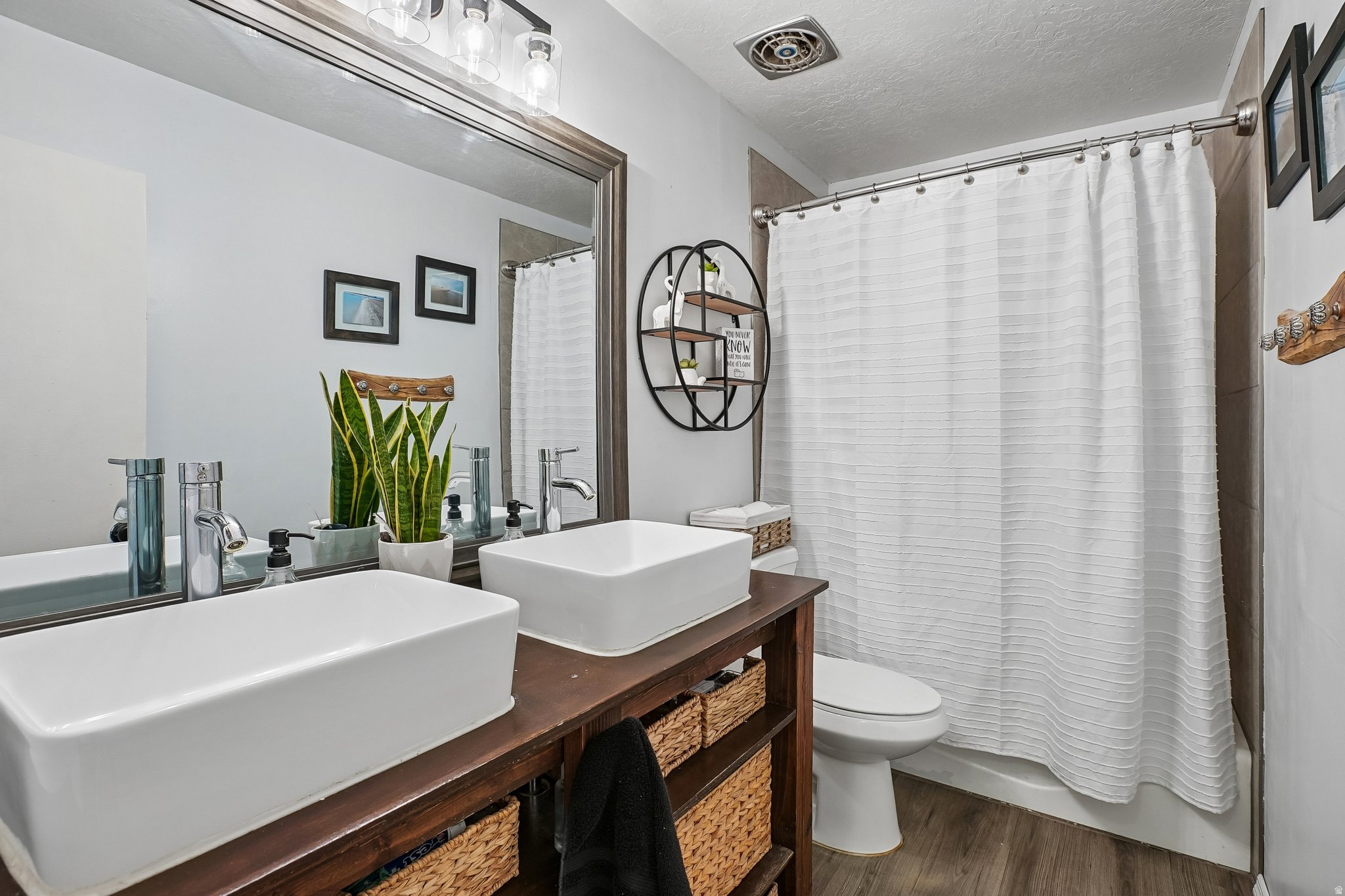 OAK FOREST - Residential