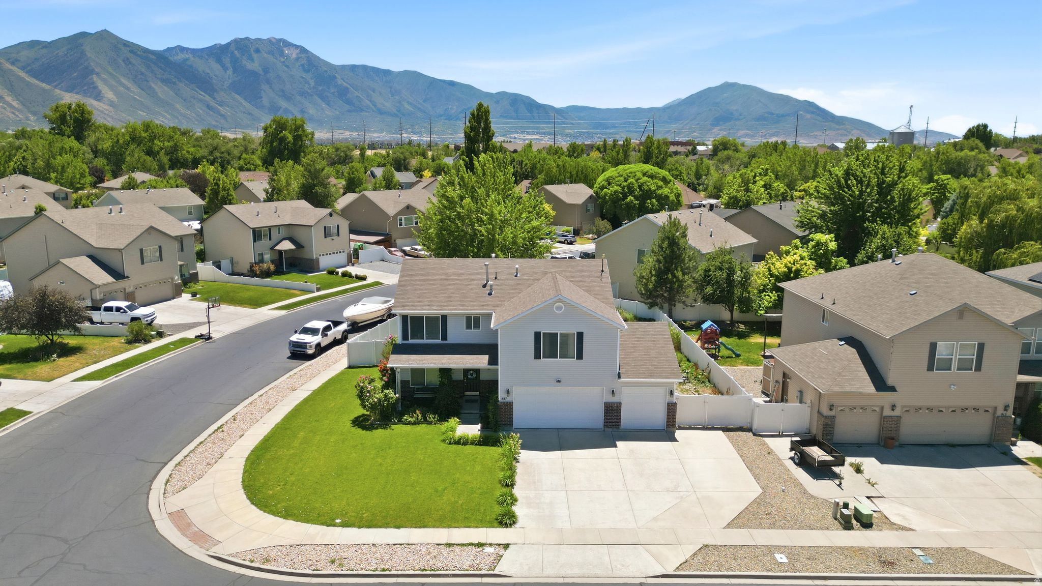 SPANISH FIELDS - Residential