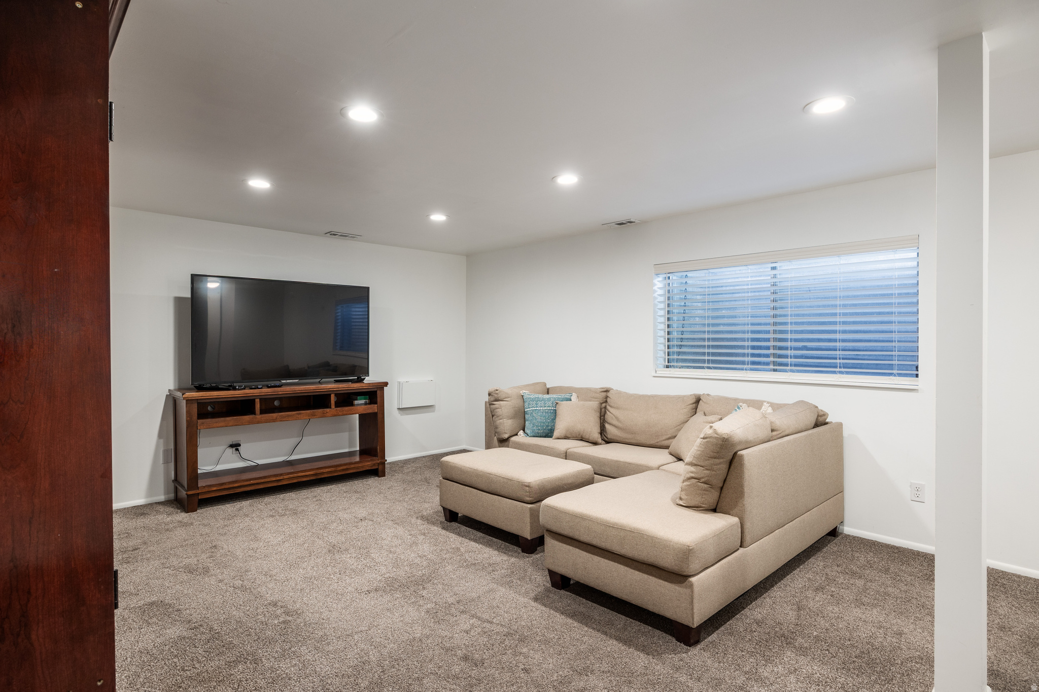 ESSEX COURT - Residential