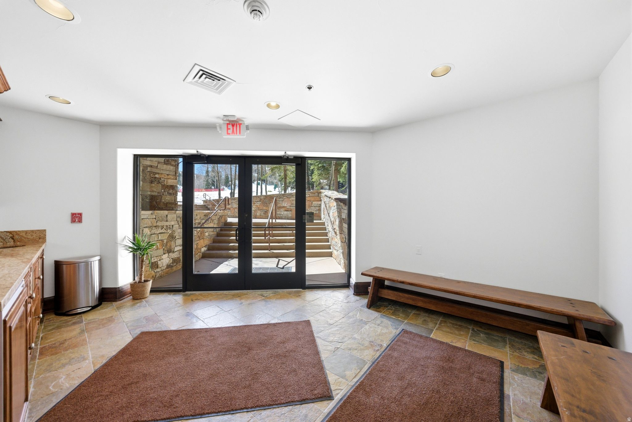 INN AT SILVERLAKE - Residential