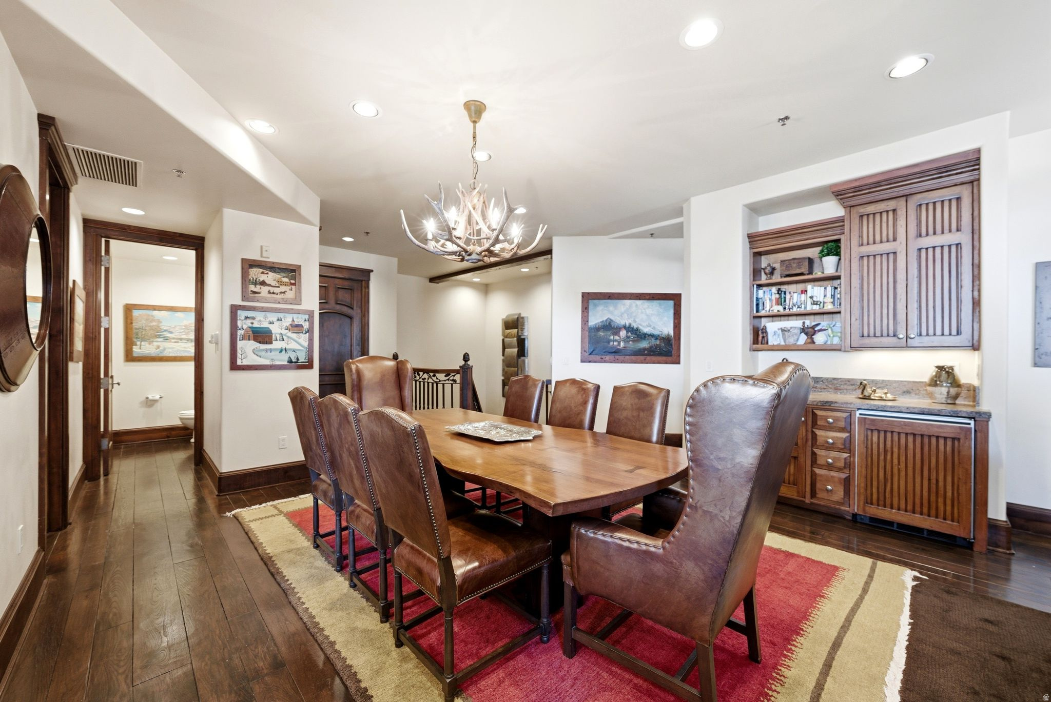 INN AT SILVERLAKE - Residential