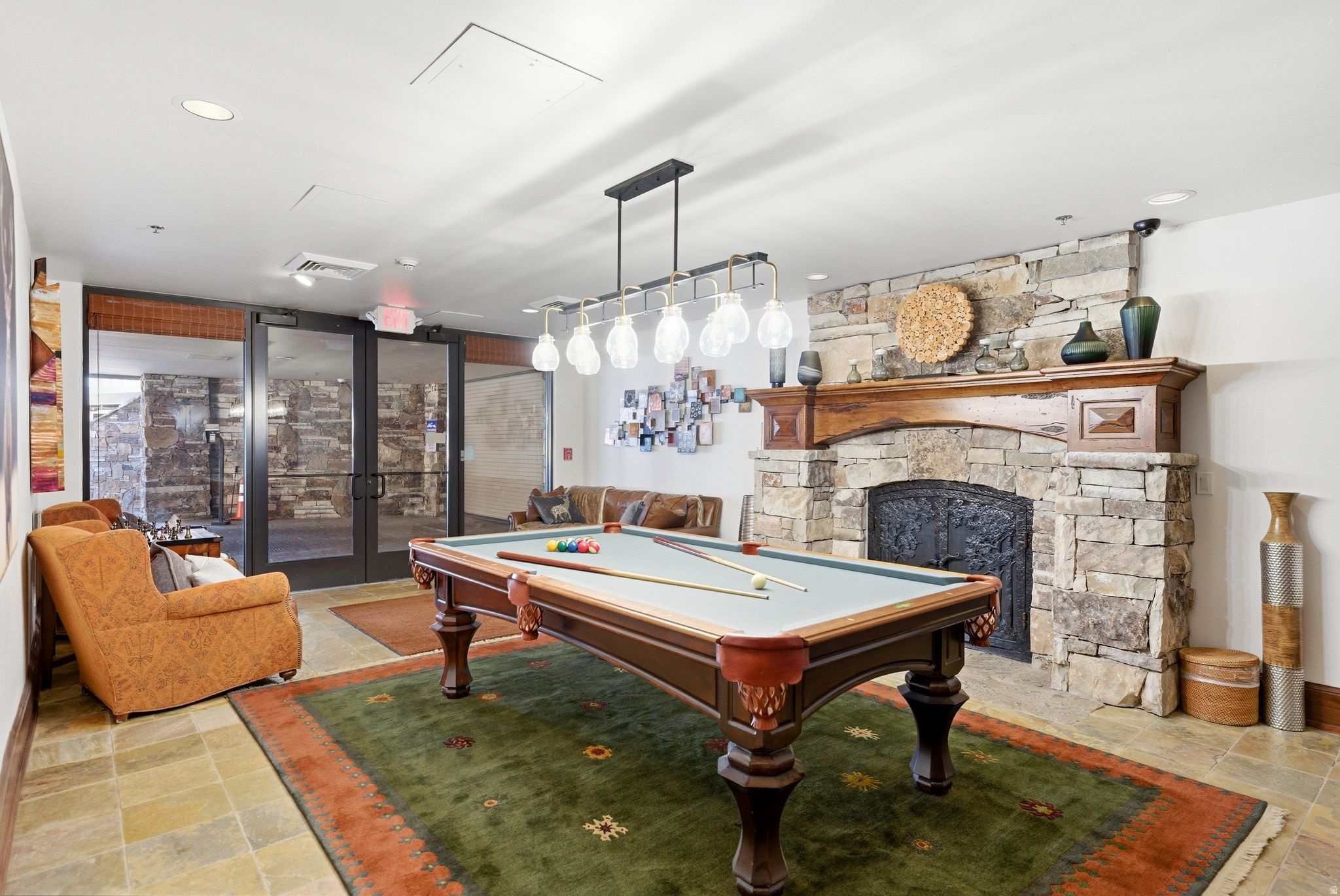 INN AT SILVERLAKE - Residential