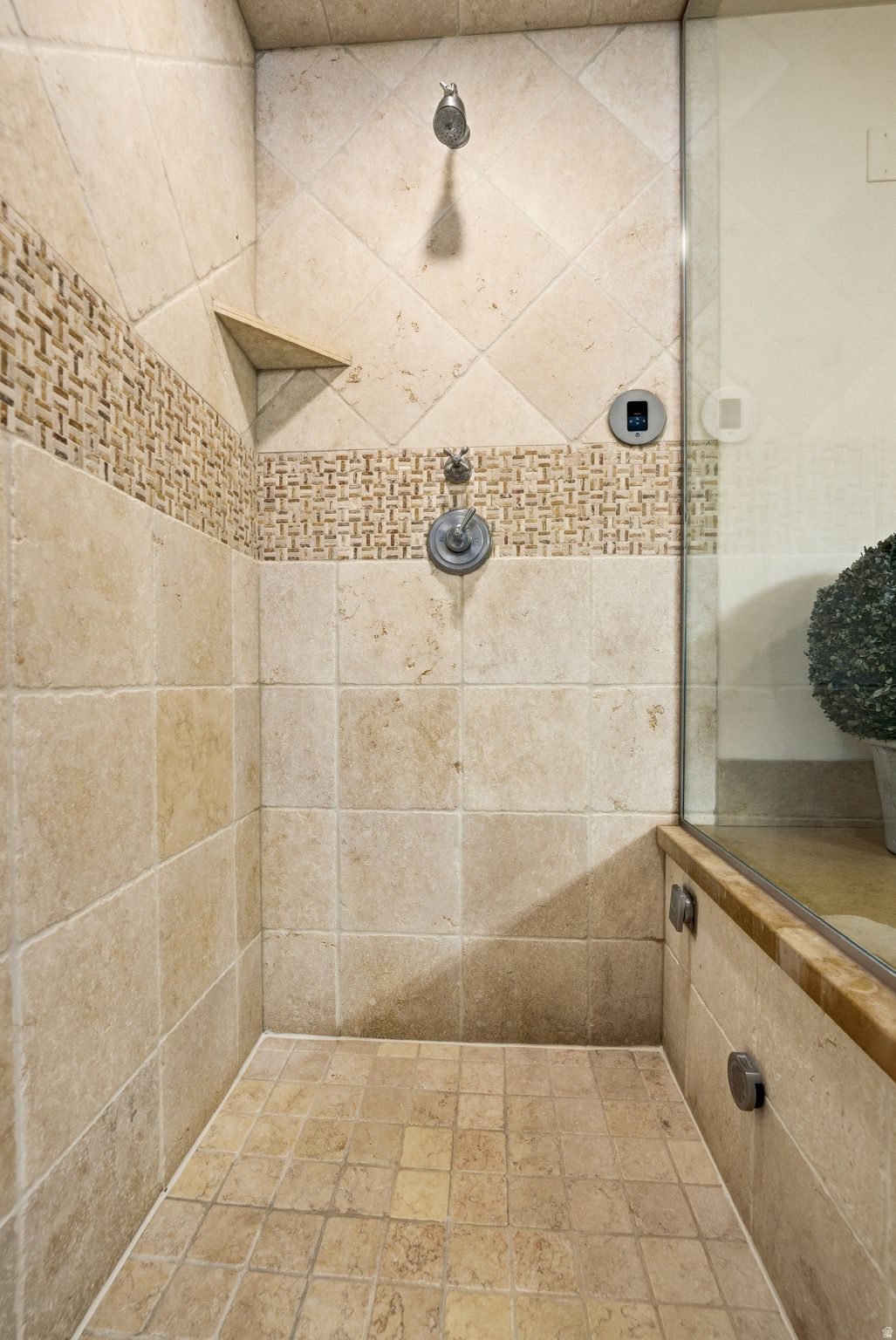 INN AT SILVERLAKE - Residential