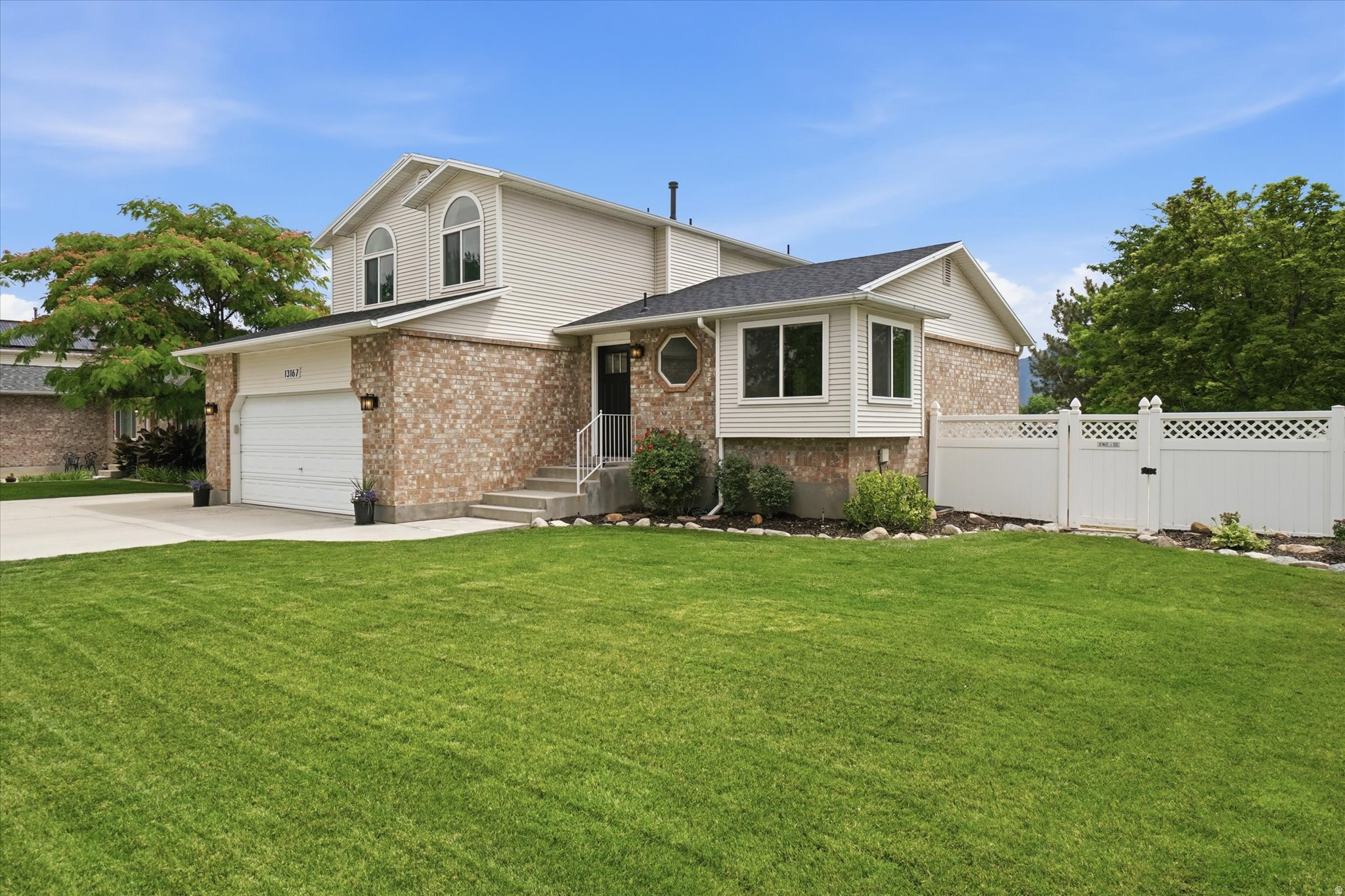 MEADOWS - Residential