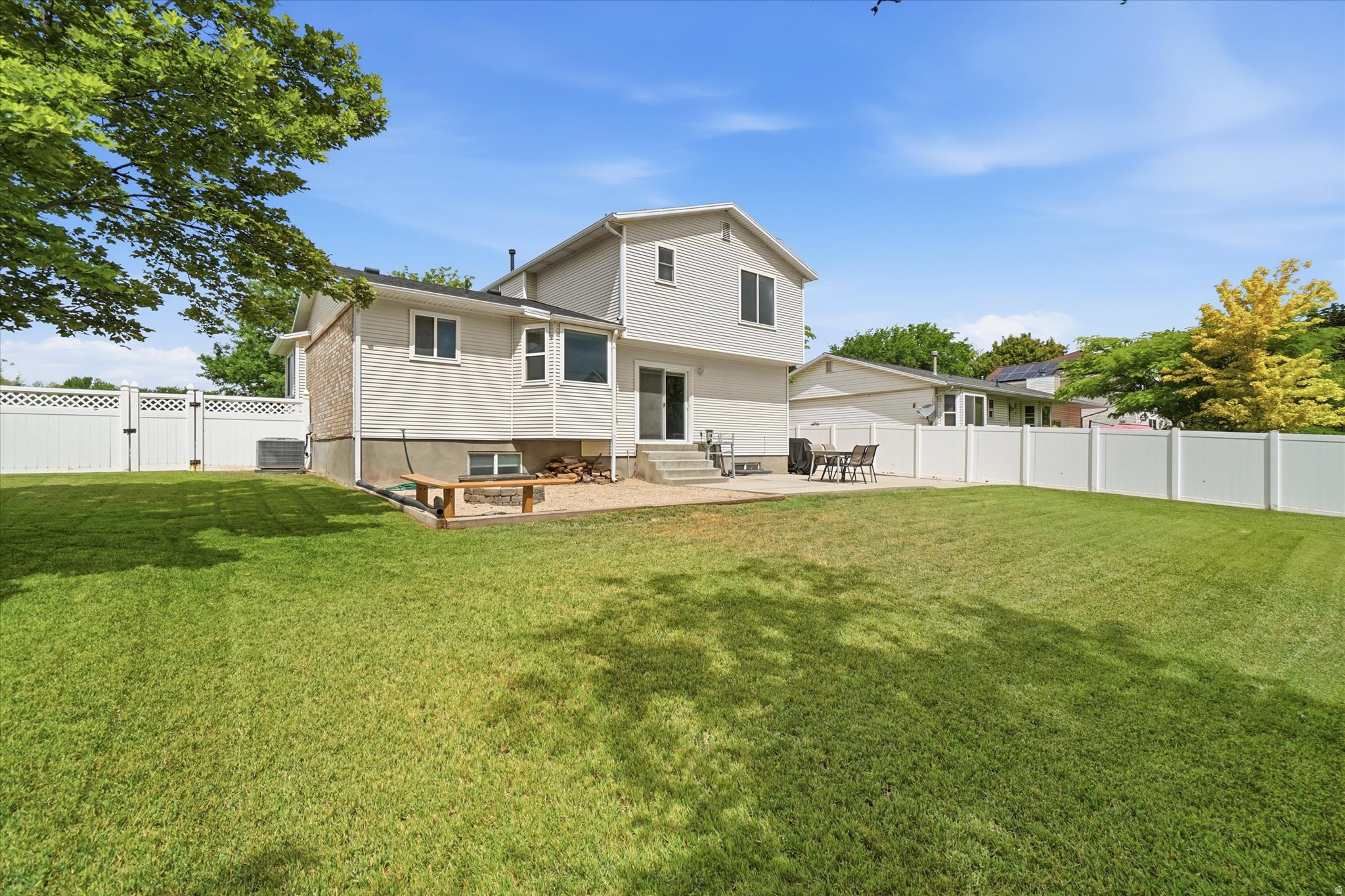 MEADOWS - Residential