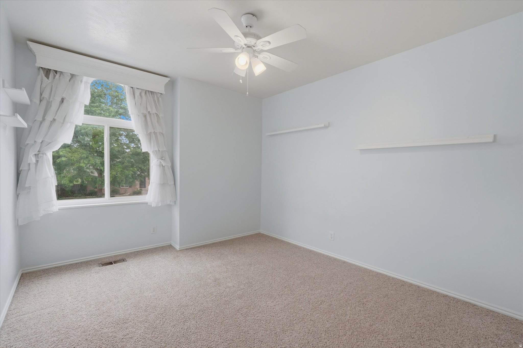 MEADOWS - Residential