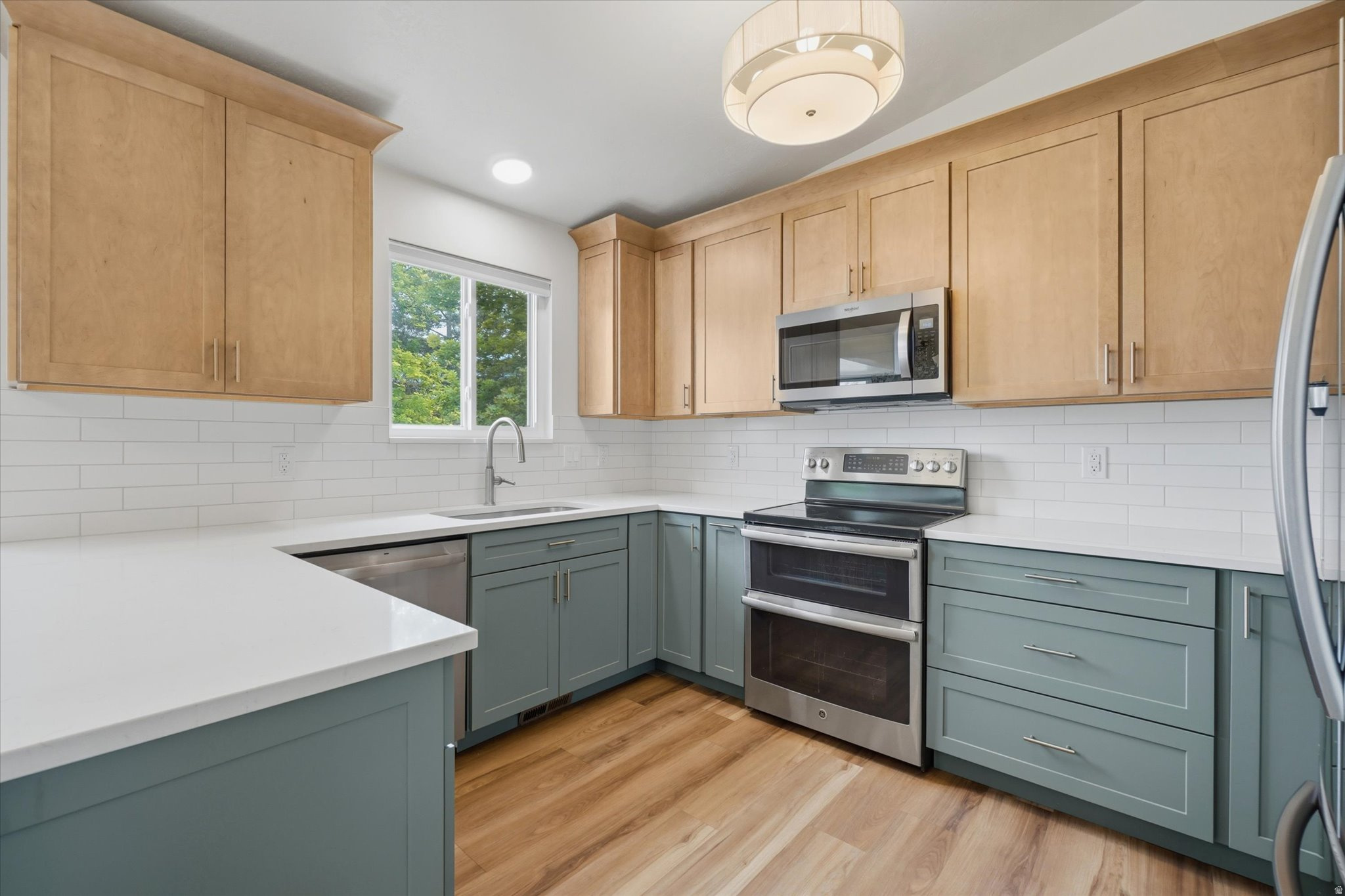 MEADOWS - Residential