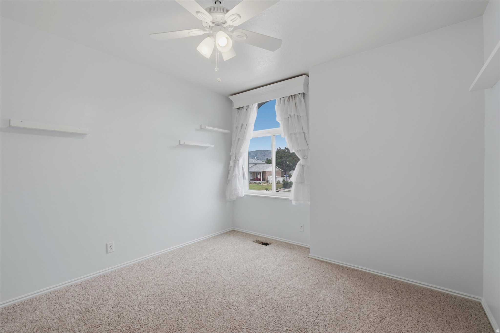 MEADOWS - Residential