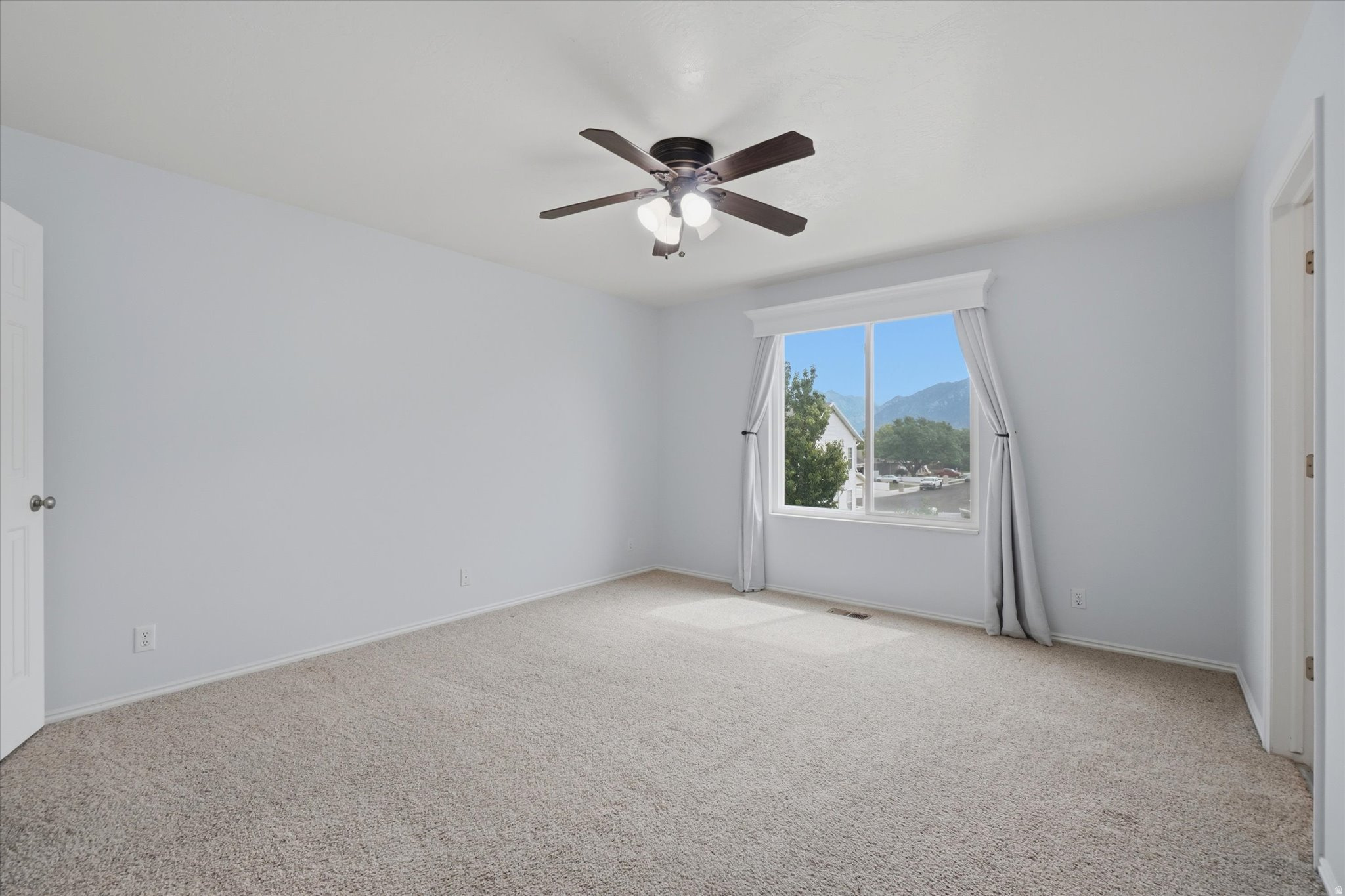 MEADOWS - Residential