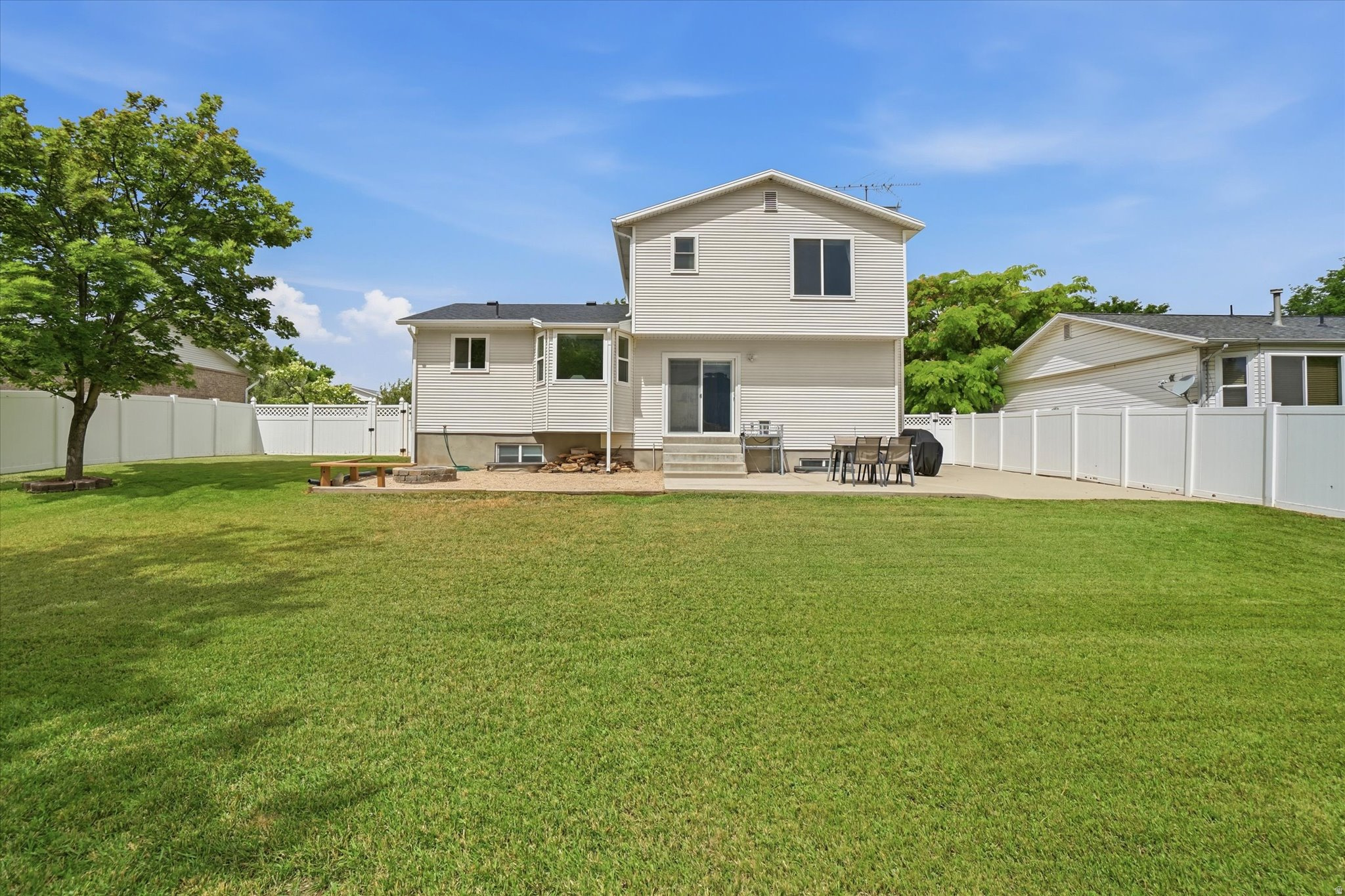 MEADOWS - Residential