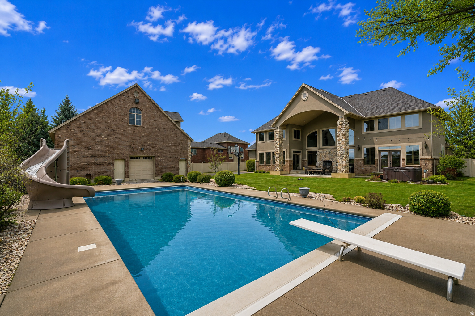 HEATHER COVE - Residential