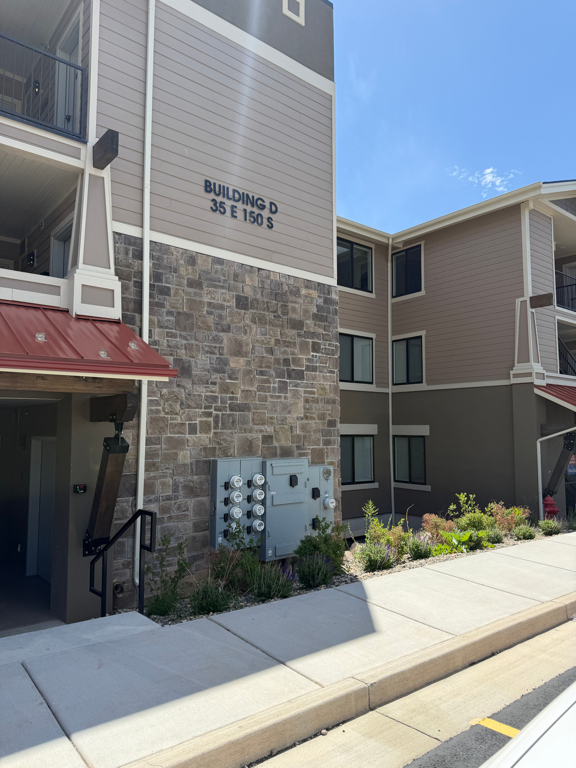 GARDEN CITY LAKE RESIDENCES - Residential