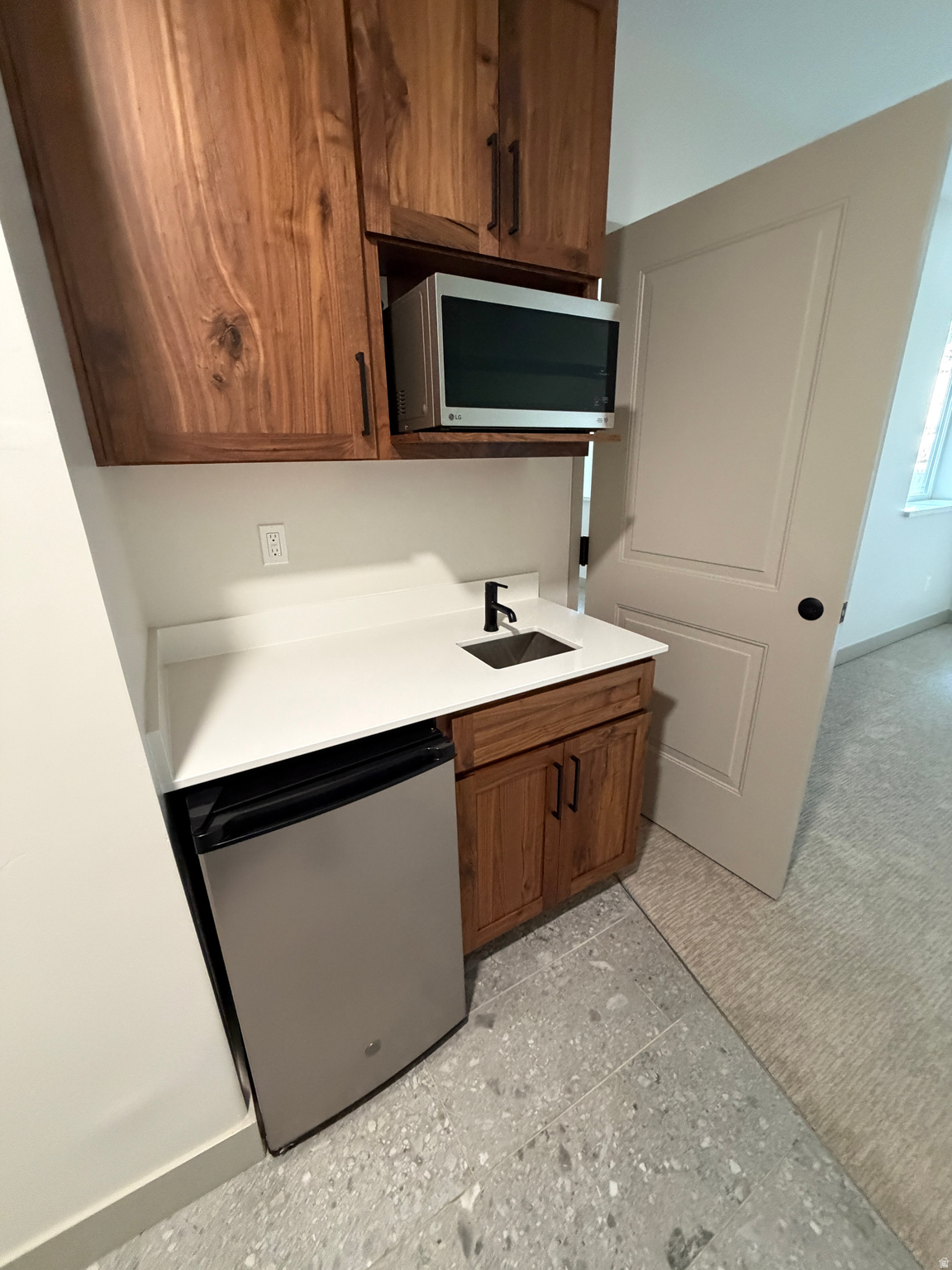GARDEN CITY LAKE RESIDENCES - Residential