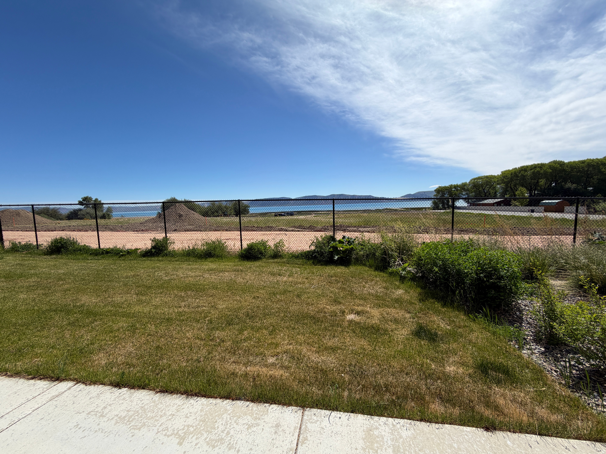 GARDEN CITY LAKE RESIDENCES - Residential