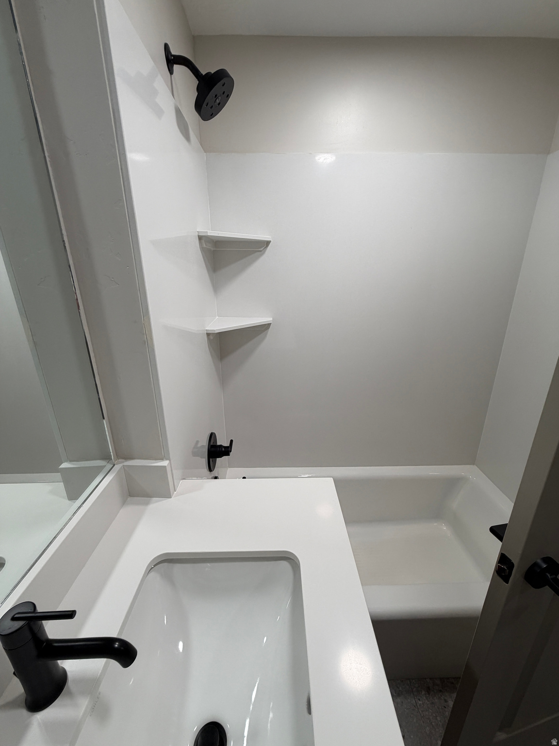 GARDEN CITY LAKE RESIDENCES - Residential