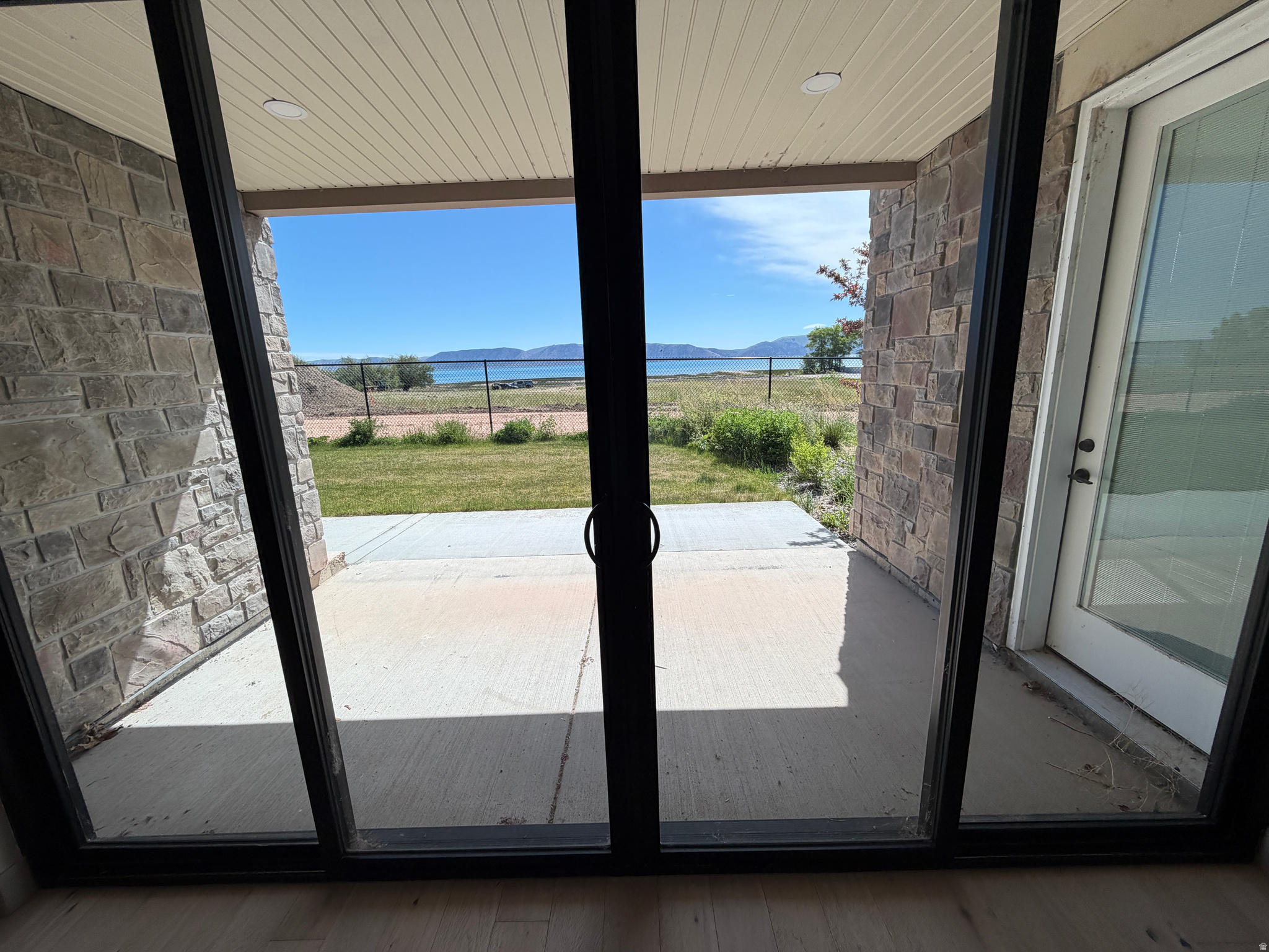 GARDEN CITY LAKE RESIDENCES - Residential