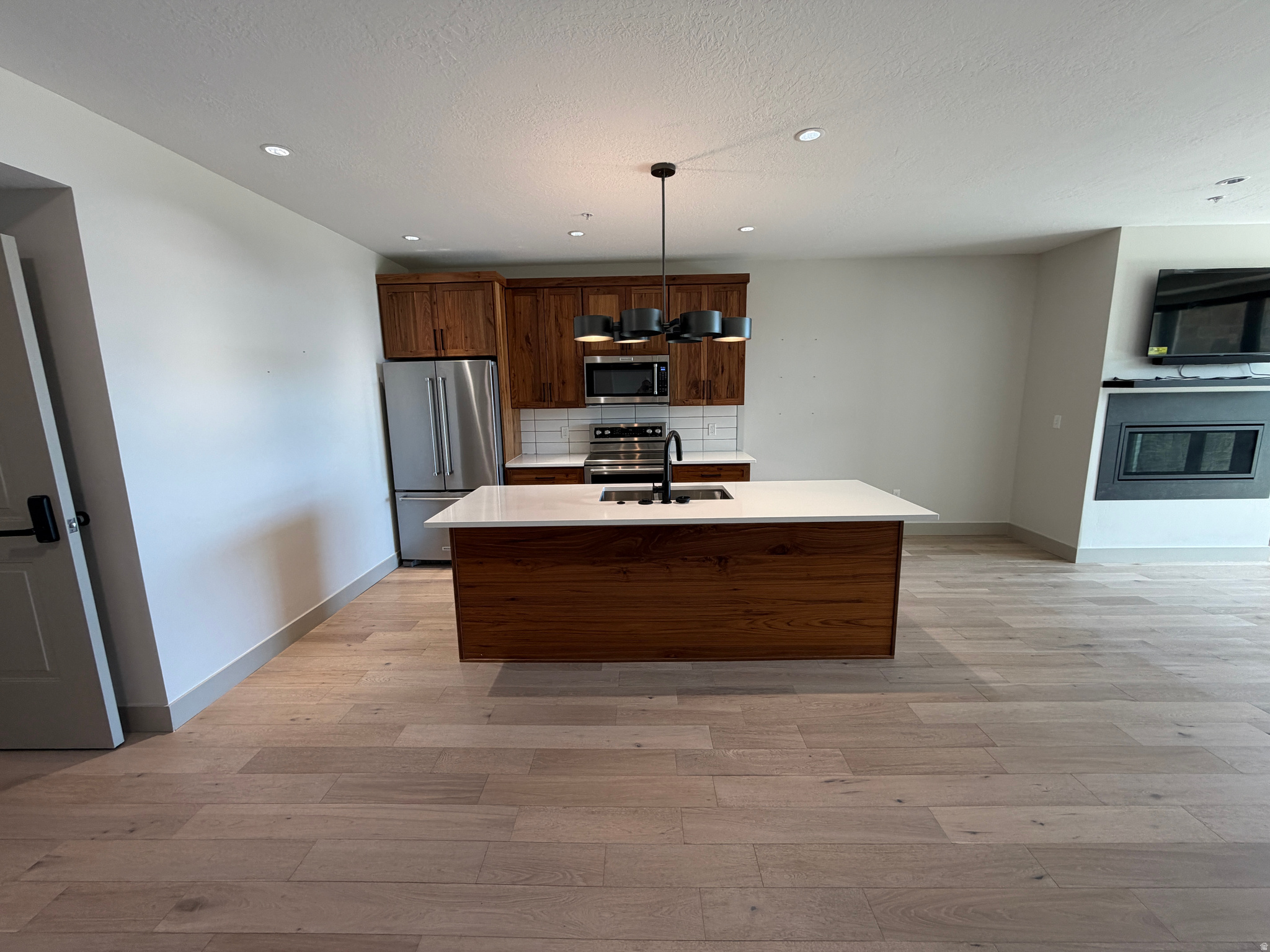 GARDEN CITY LAKE RESIDENCES - Residential
