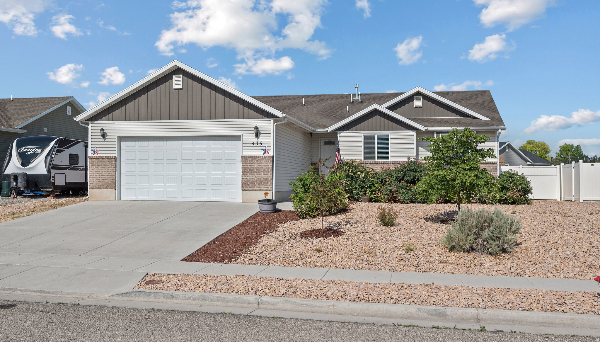 CHADAZ ESTATES - Residential