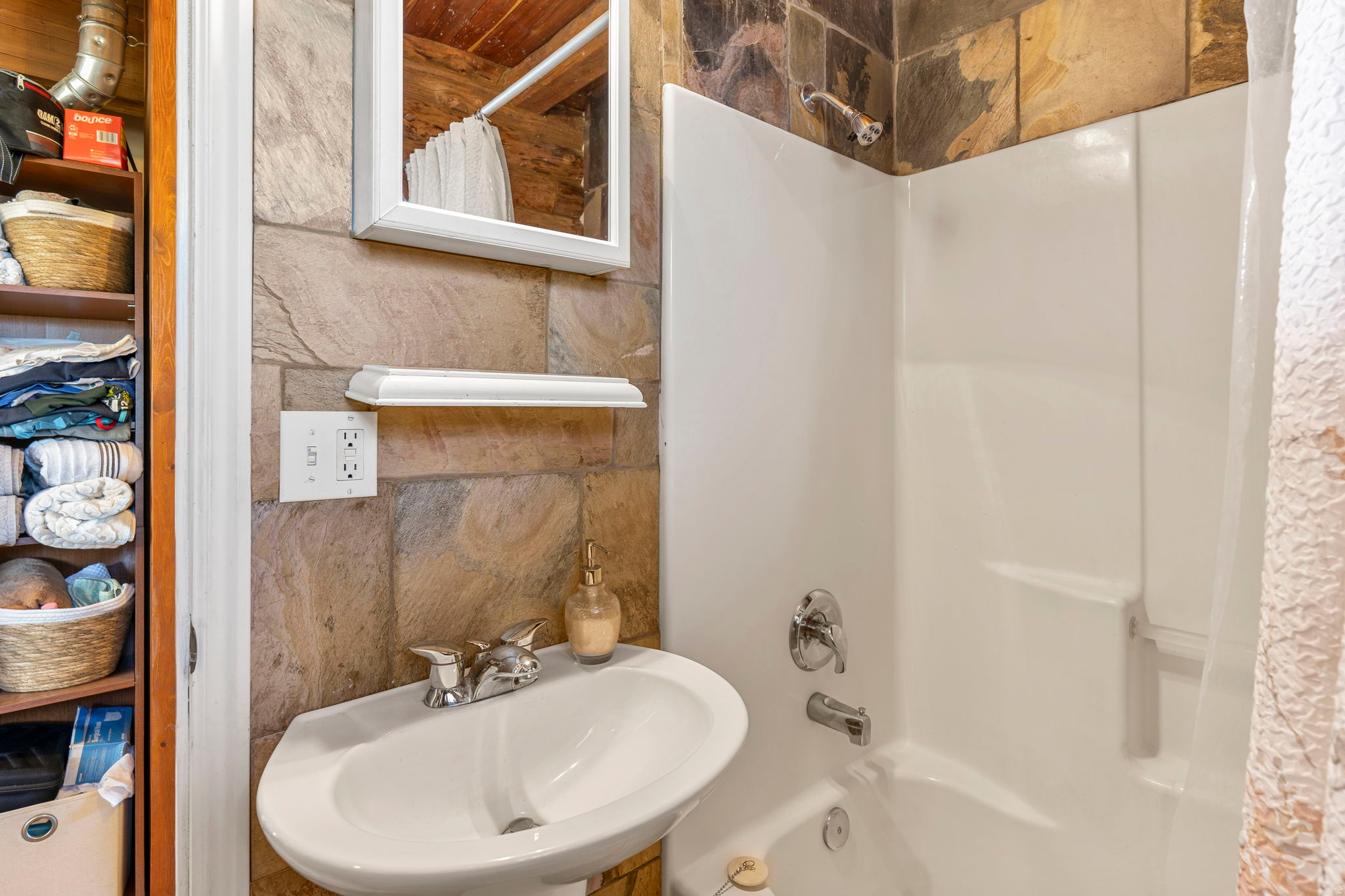 PINE VALLEY RANCHOS F AMD - Residential