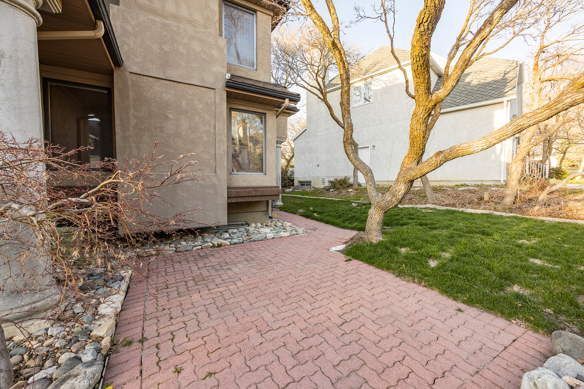 HIDDEN OAKS - Residential