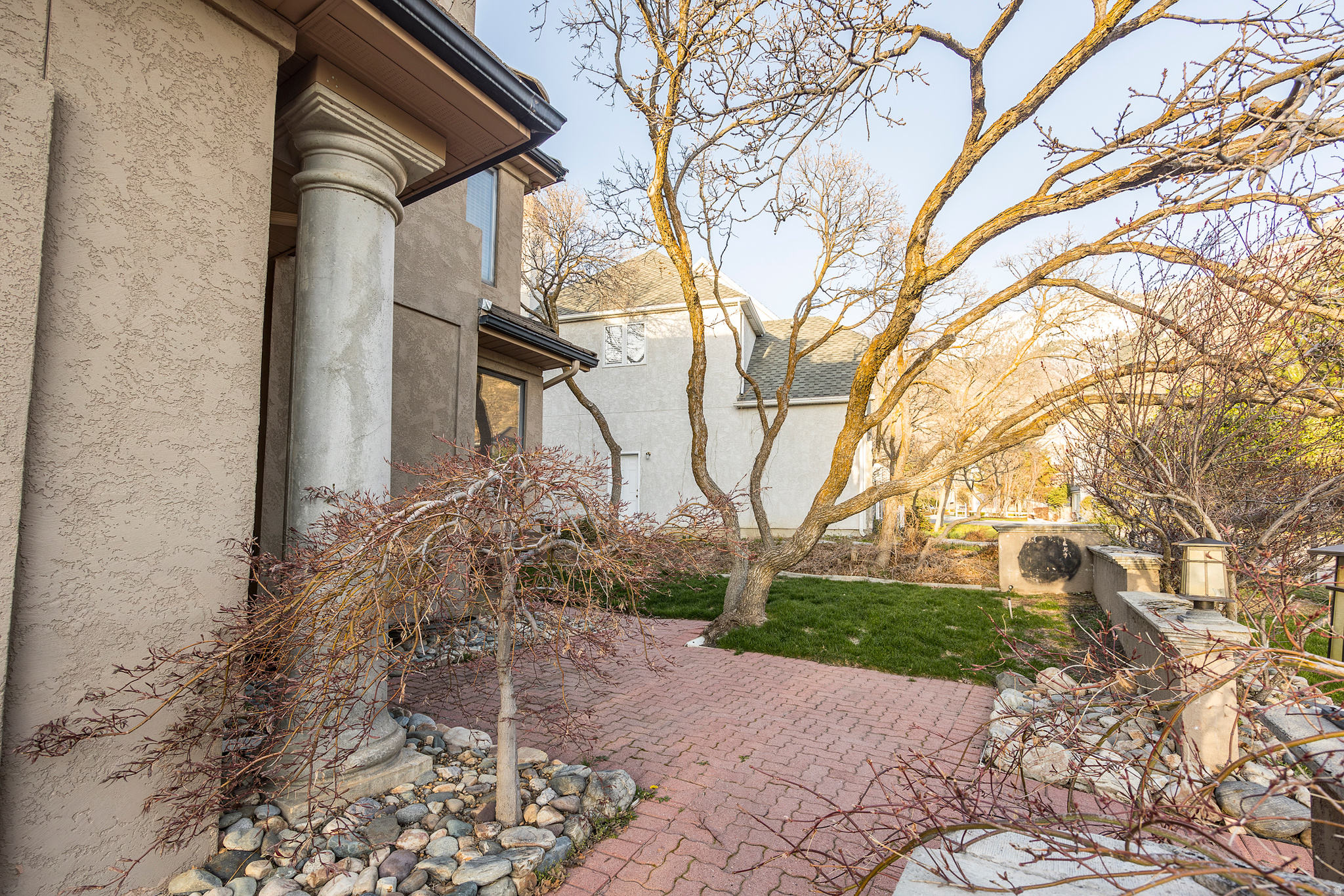 HIDDEN OAKS - Residential