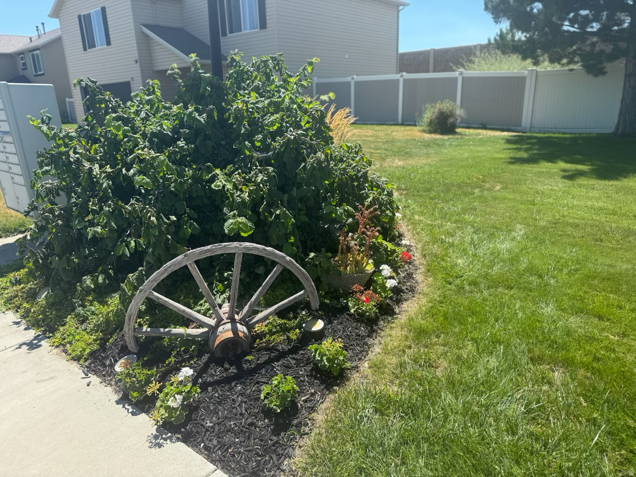 BENNY ESTATES - Residential