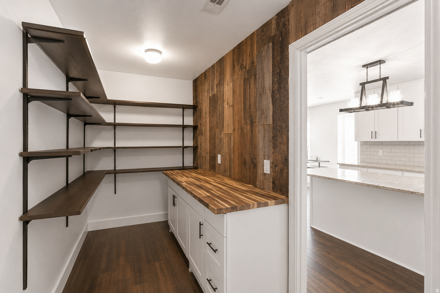 BENNY ESTATES - Residential