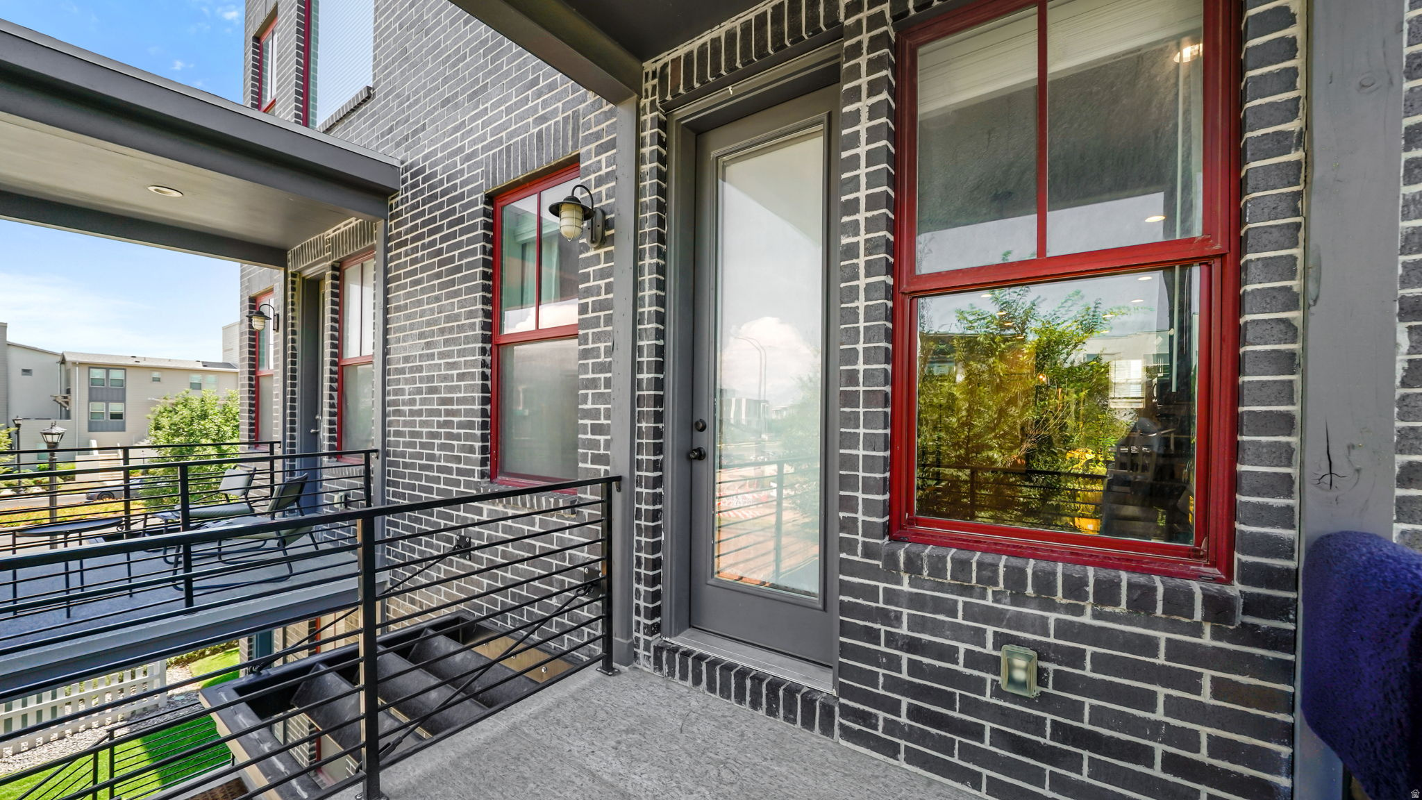 DAYBREAK - Residential