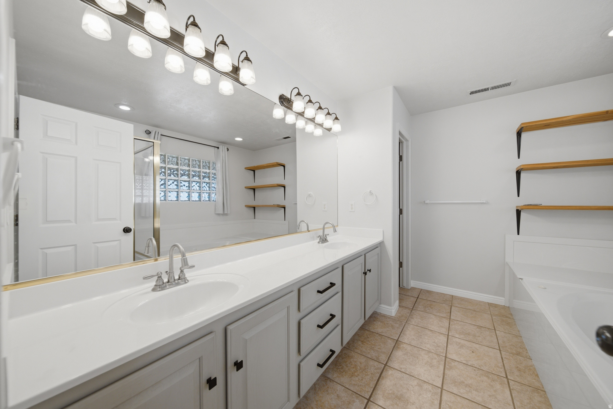 PIONEER COVE 2 - Residential