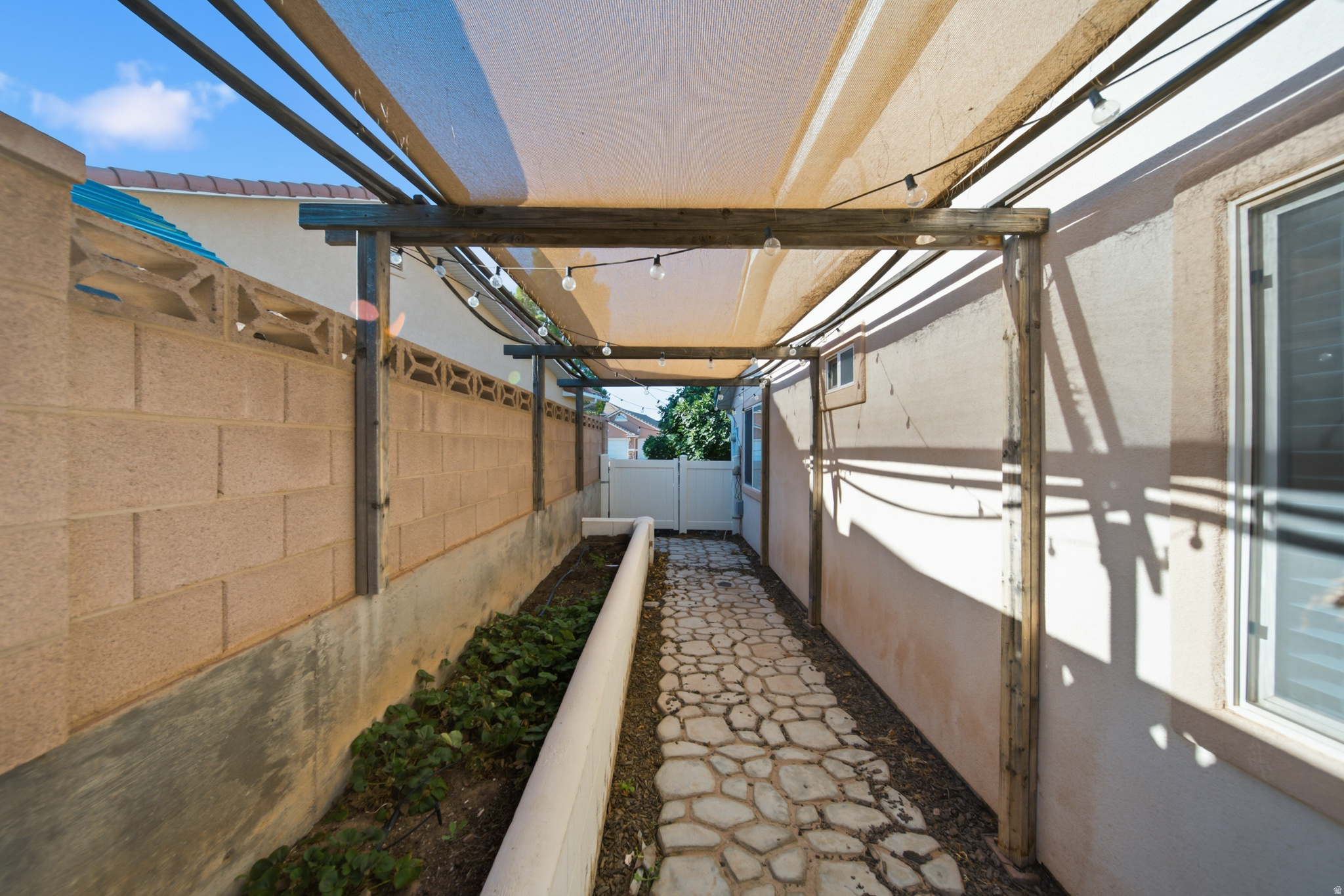 PIONEER COVE 2 - Residential