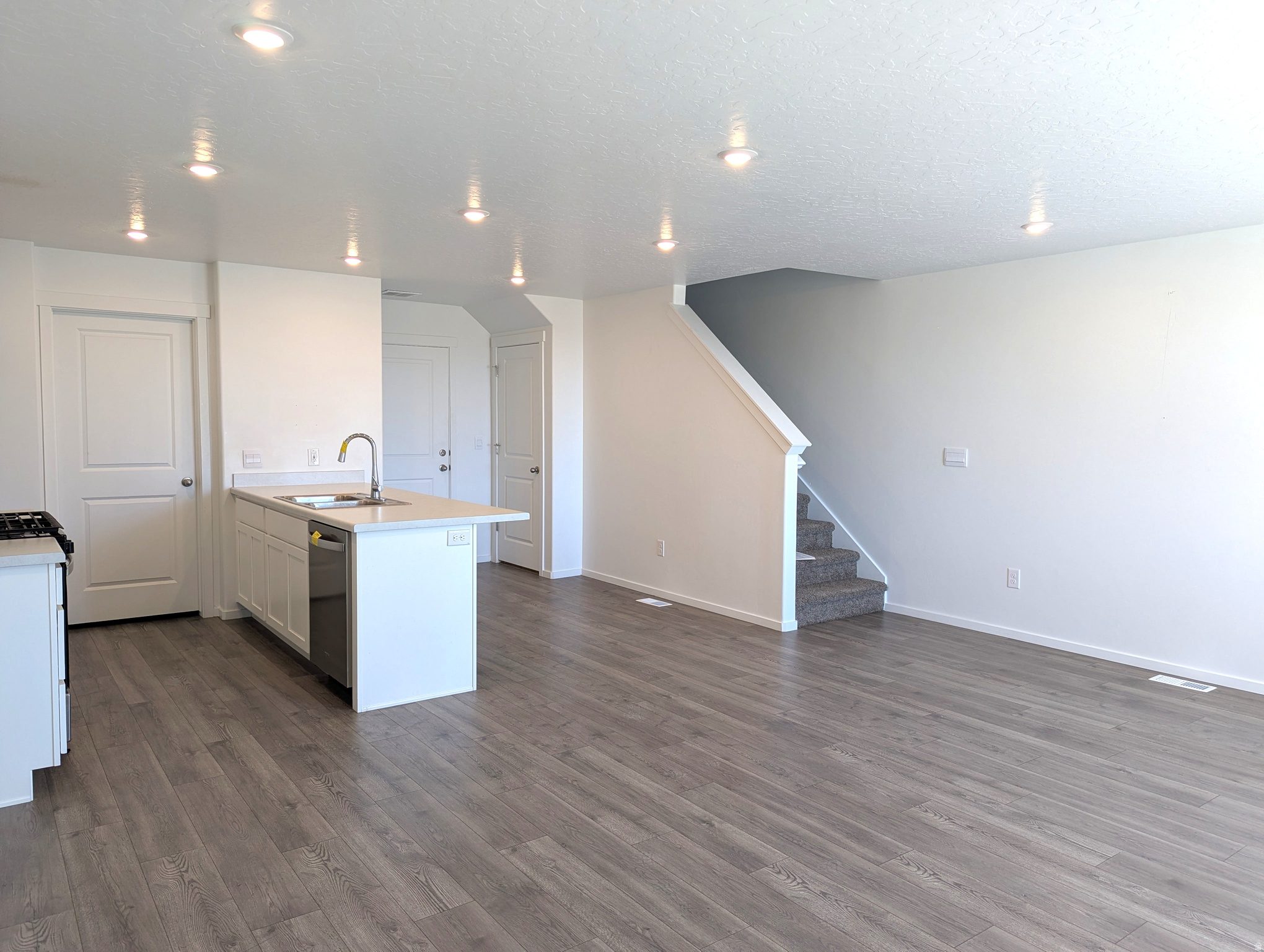 WESTERN ACRES - Residential