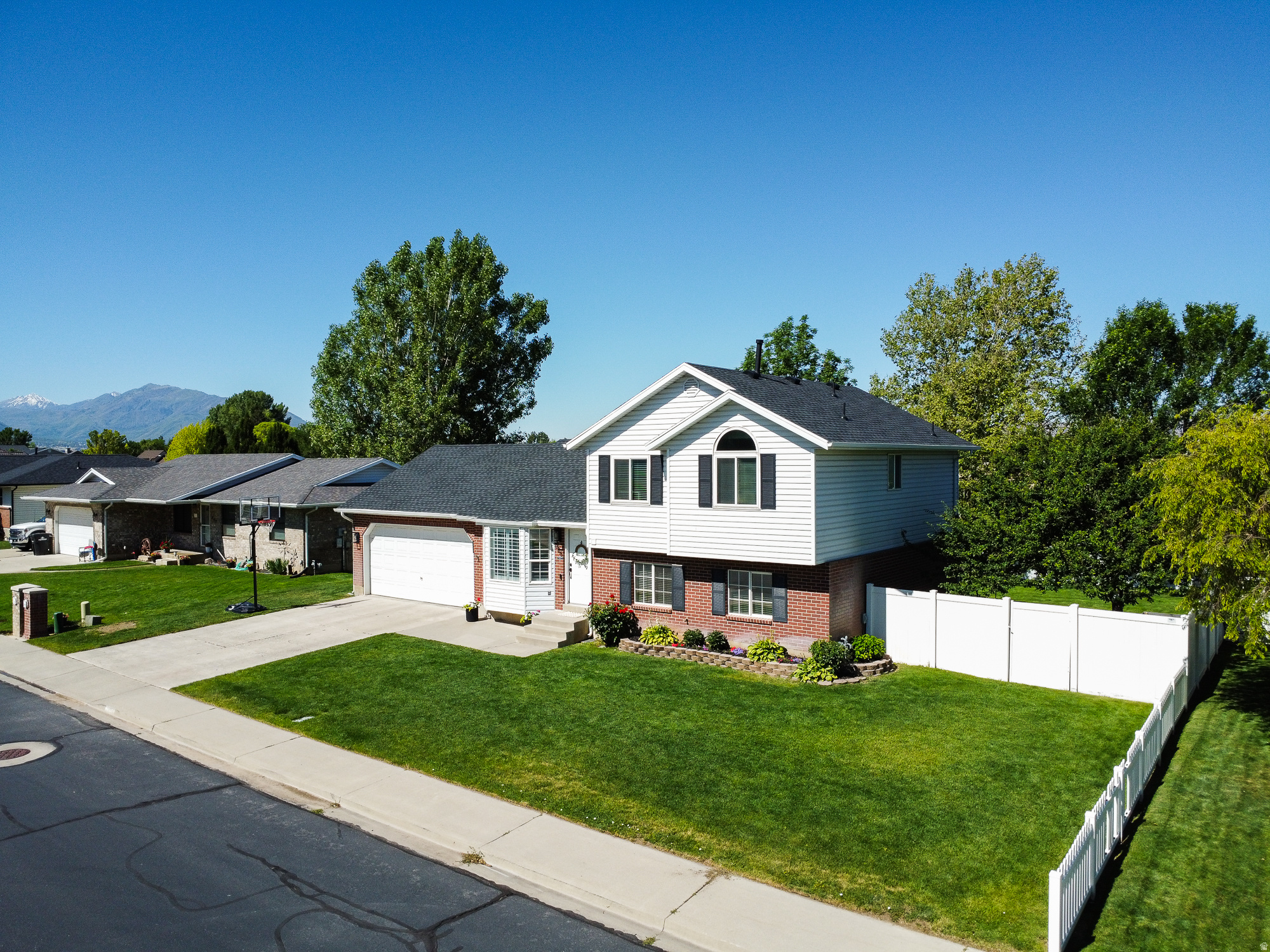 CAMBRIDGE ESTATES - Residential
