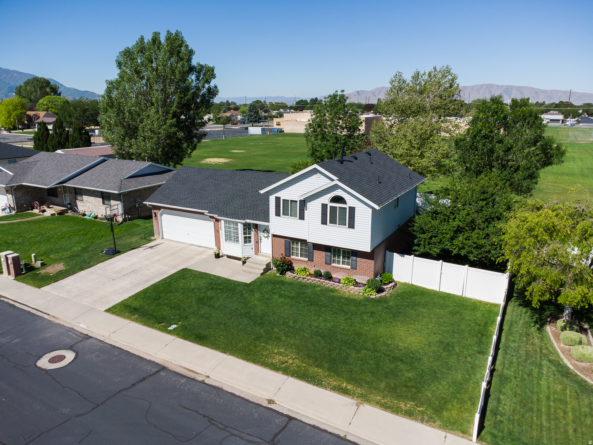 CAMBRIDGE ESTATES - Residential