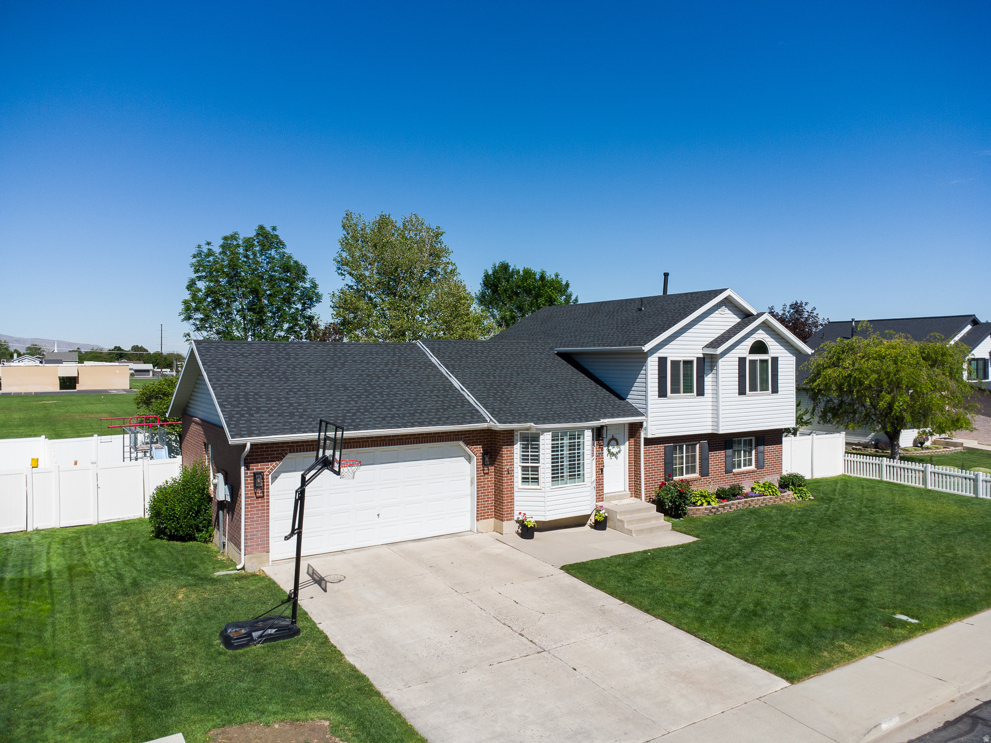 CAMBRIDGE ESTATES - Residential