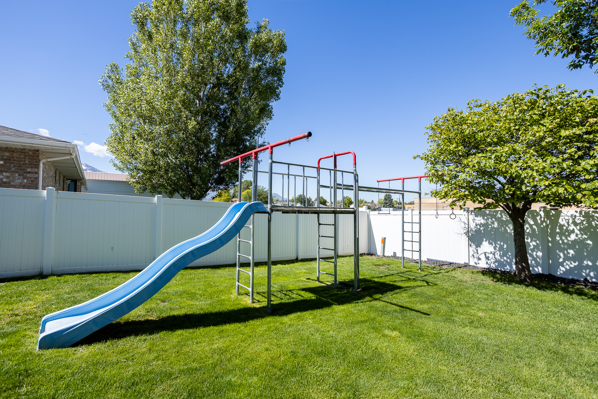 CAMBRIDGE ESTATES - Residential