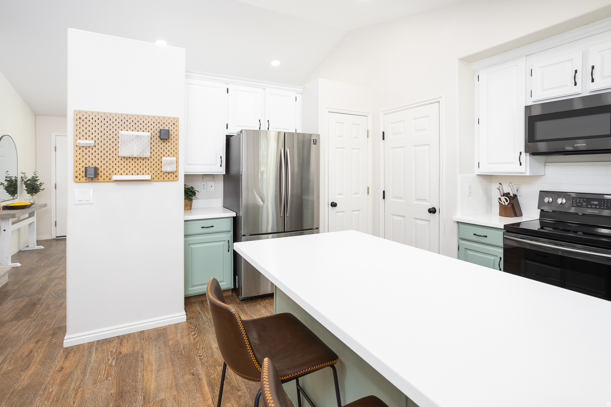 CAMBRIDGE ESTATES - Residential