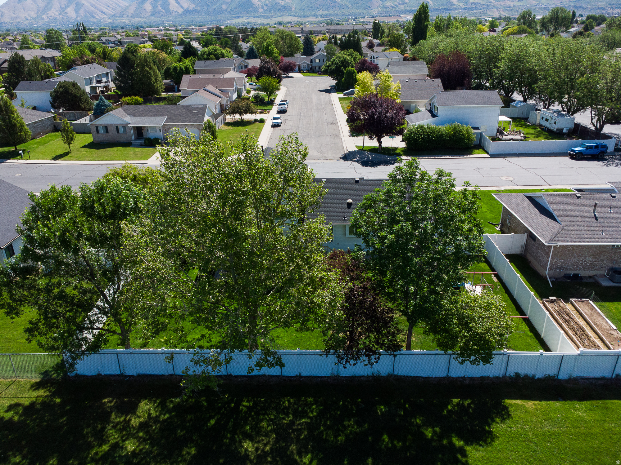 CAMBRIDGE ESTATES - Residential