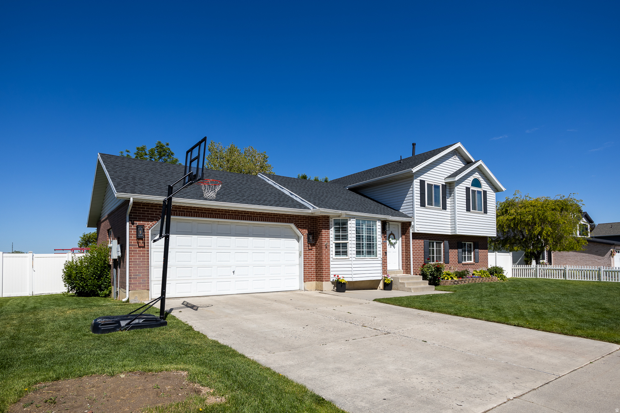 CAMBRIDGE ESTATES - Residential