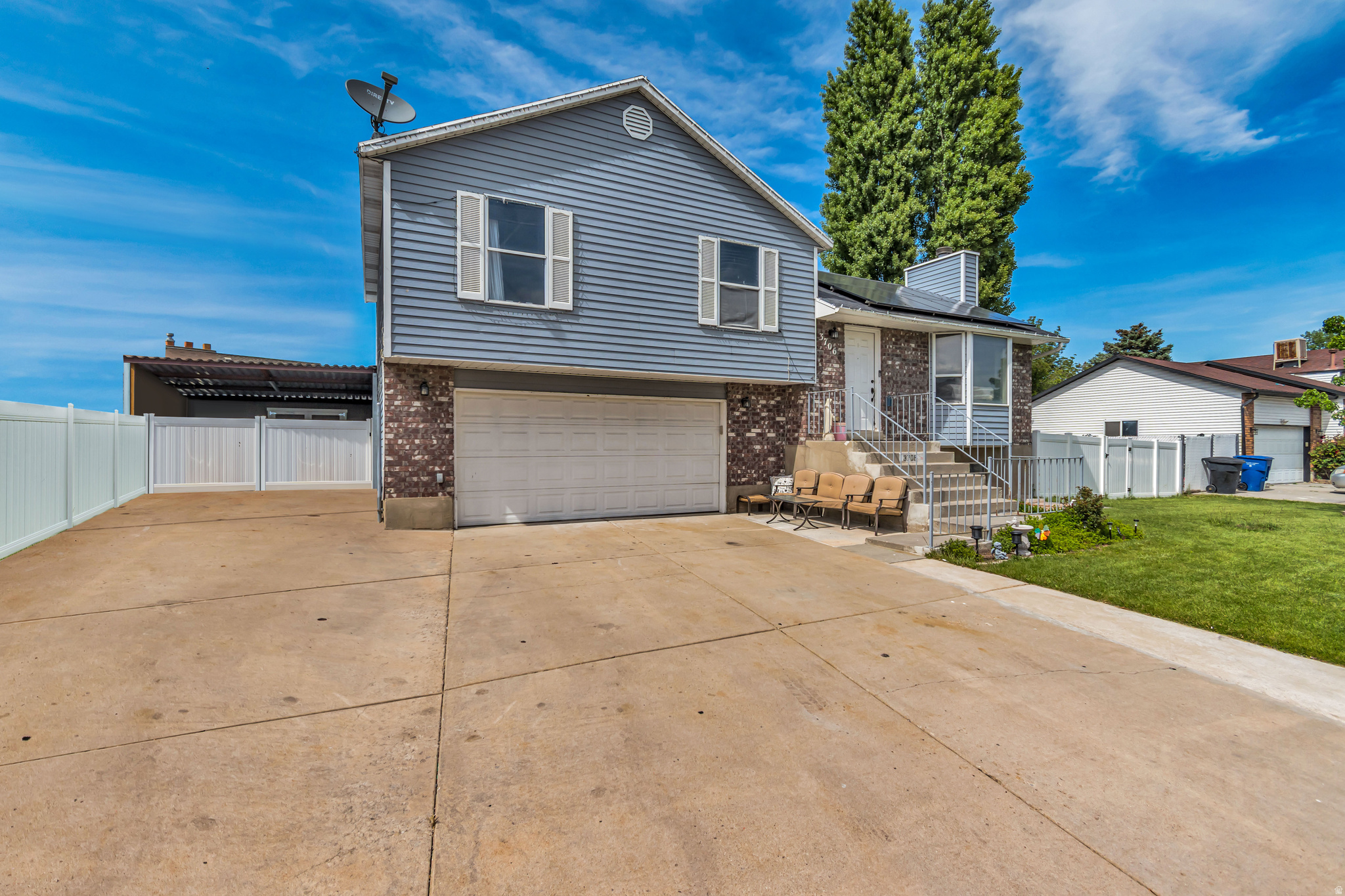 This property features a functional floor plan with ample natural light and spacious living areas. Located with easy access to local amenities, schools, and transportation, it is perfectly positioned . A must-see listing for those looking to settle in a vibrant community 4-bedroom, 3-bathroom multi-level home features  vaulted ceilings and elegant granite countertops that make the interior feel both spacious and sophisticated. Outside features a fully landscaped back yard with a walk out deck perfect for summer entertaining. For the hobbyist or professional this home has a  heated workshop with full power. RV parking , solar panels, Water purifier system