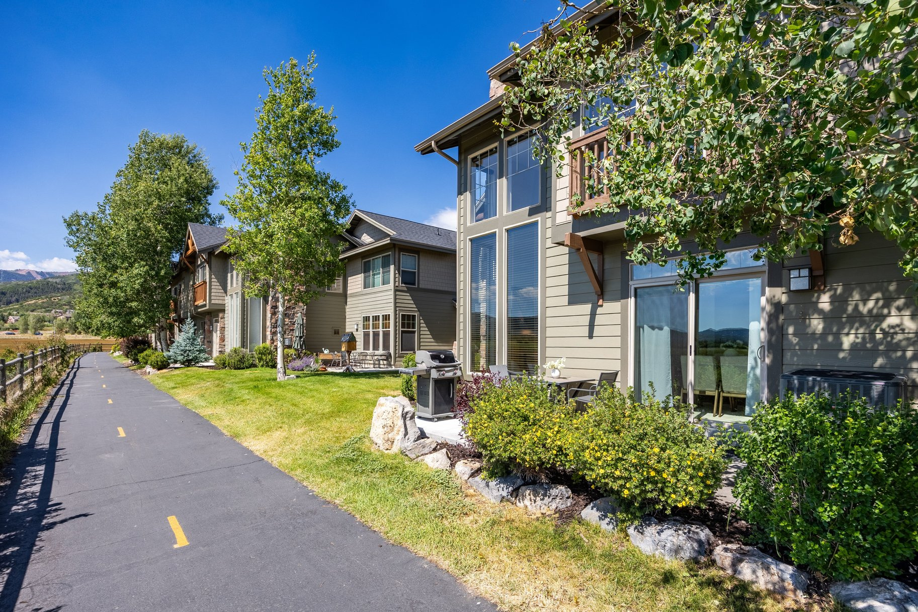 FOX POINTE @REDSTONE - Residential