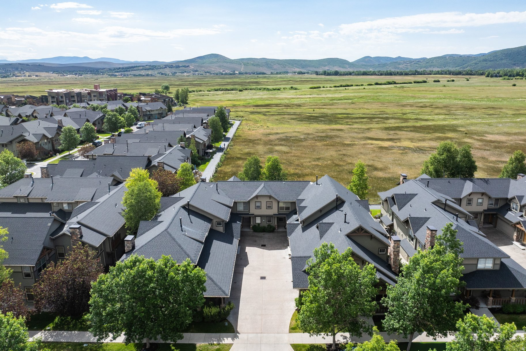 FOX POINTE @REDSTONE - Residential
