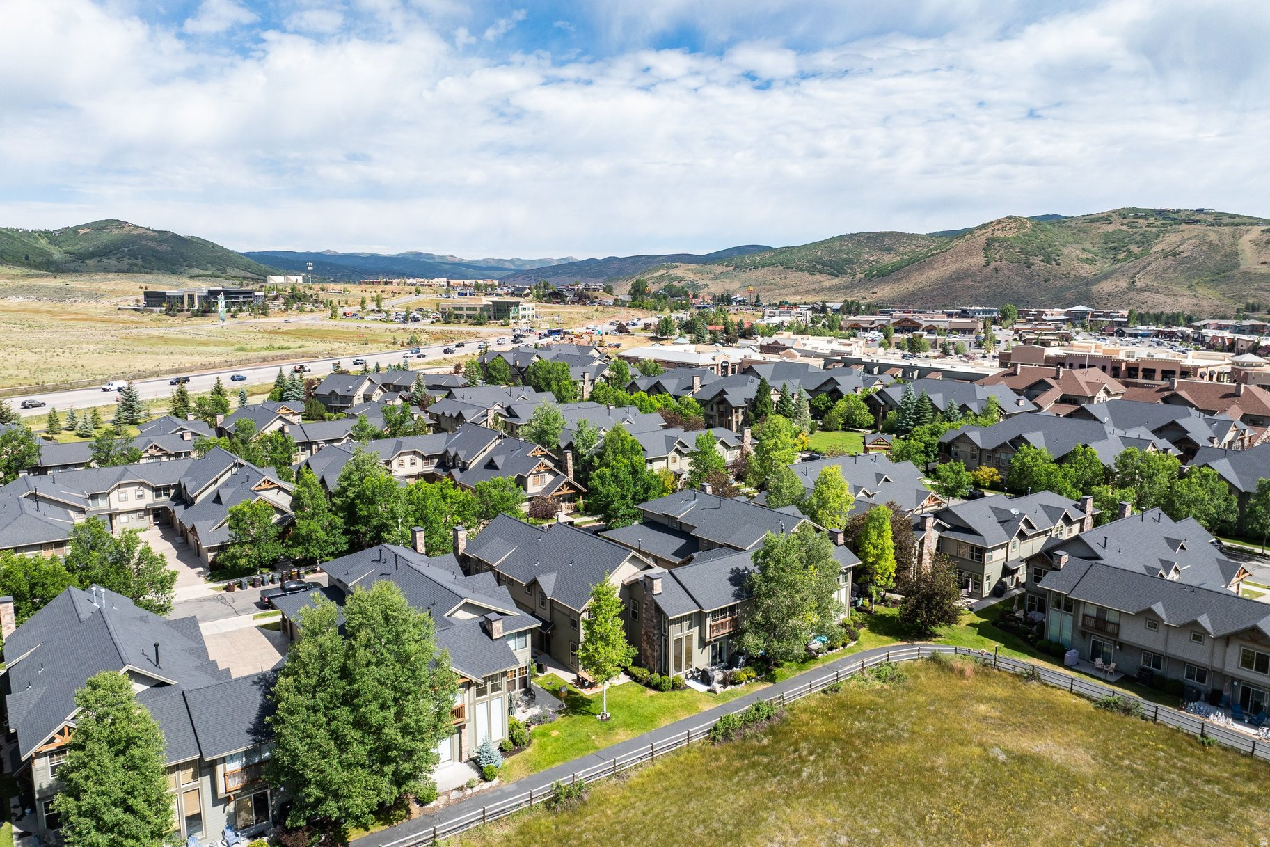 FOX POINTE @REDSTONE - Residential