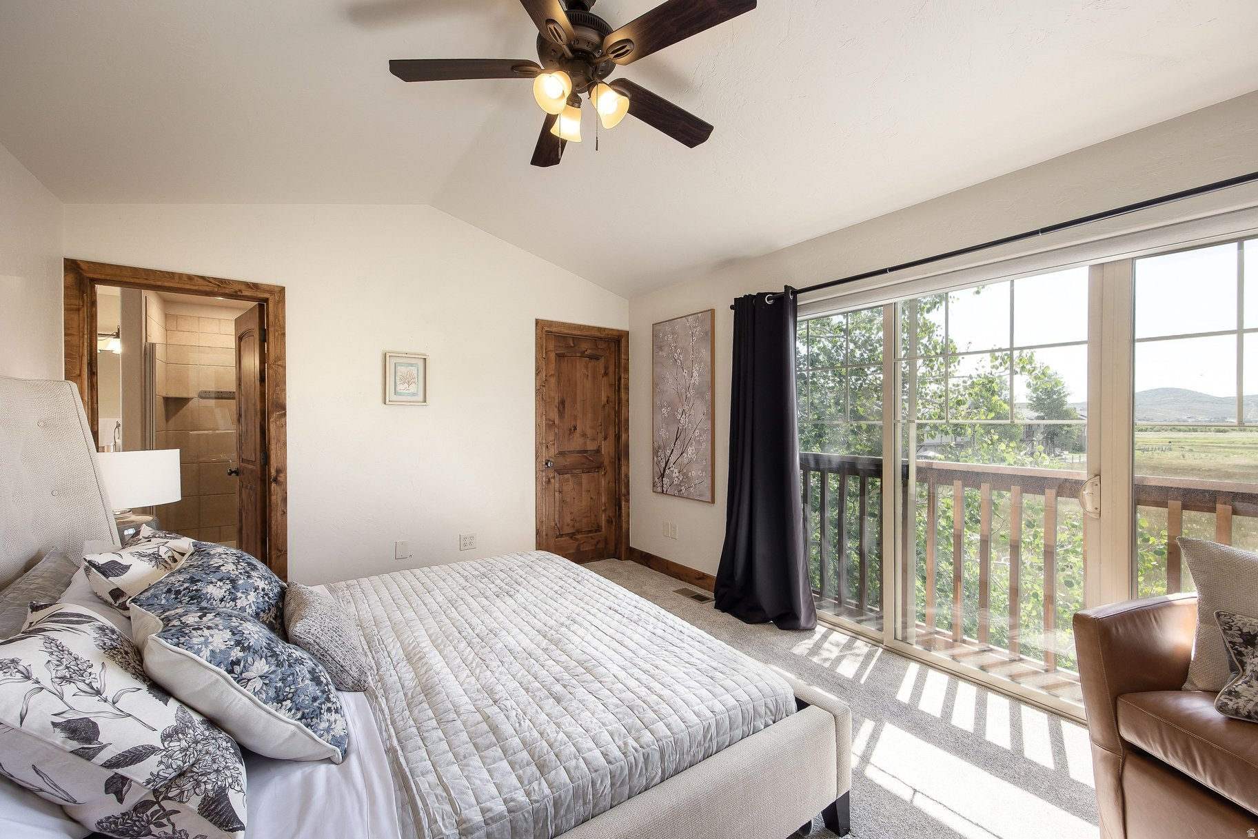 FOX POINTE @REDSTONE - Residential