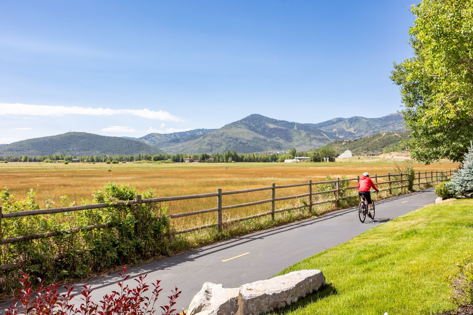 FOX POINTE @REDSTONE - Residential