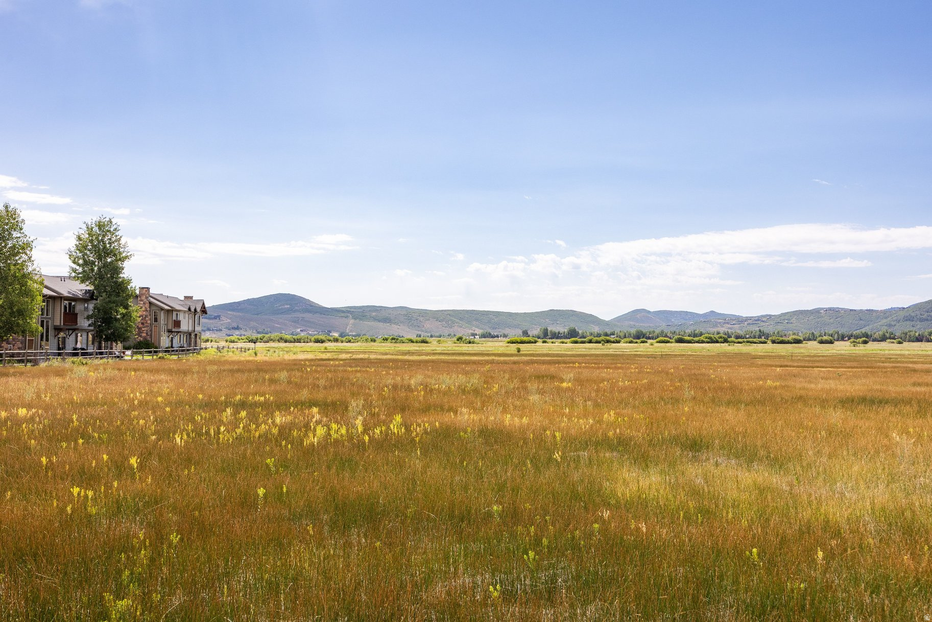 FOX POINTE @REDSTONE - Residential