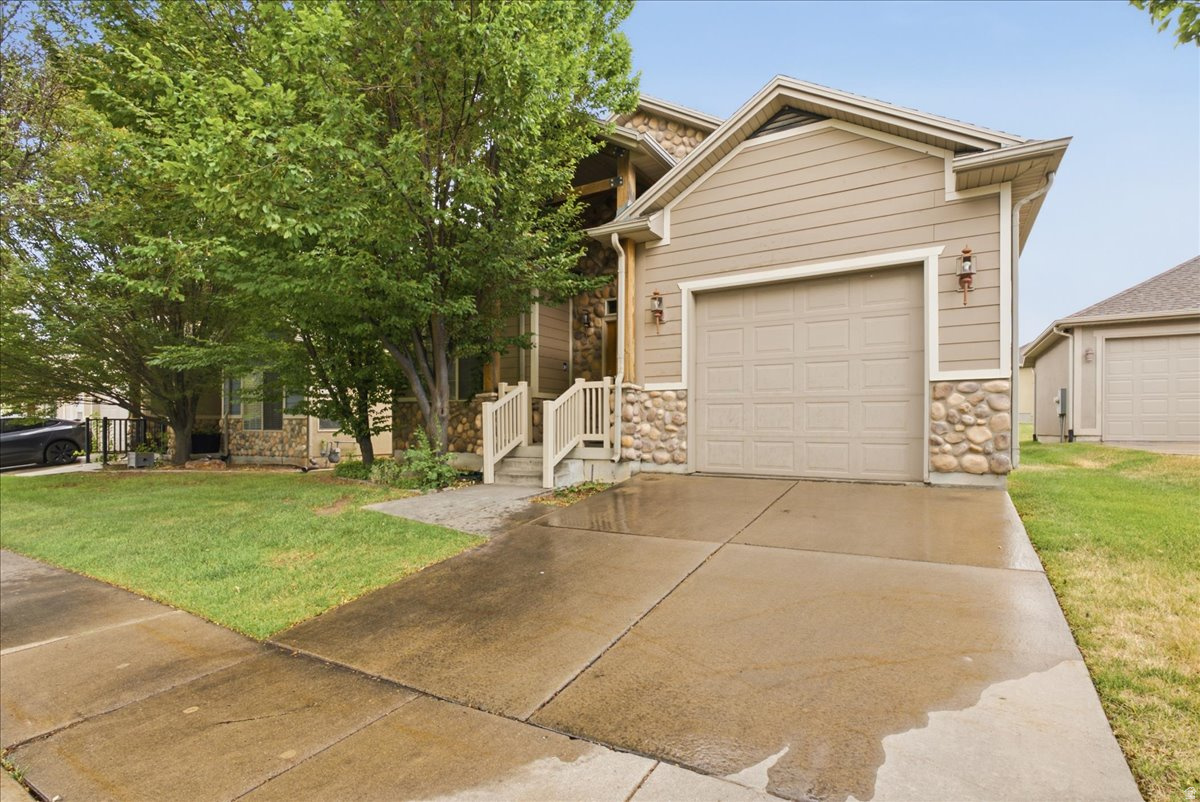 STONE CREEK - Residential