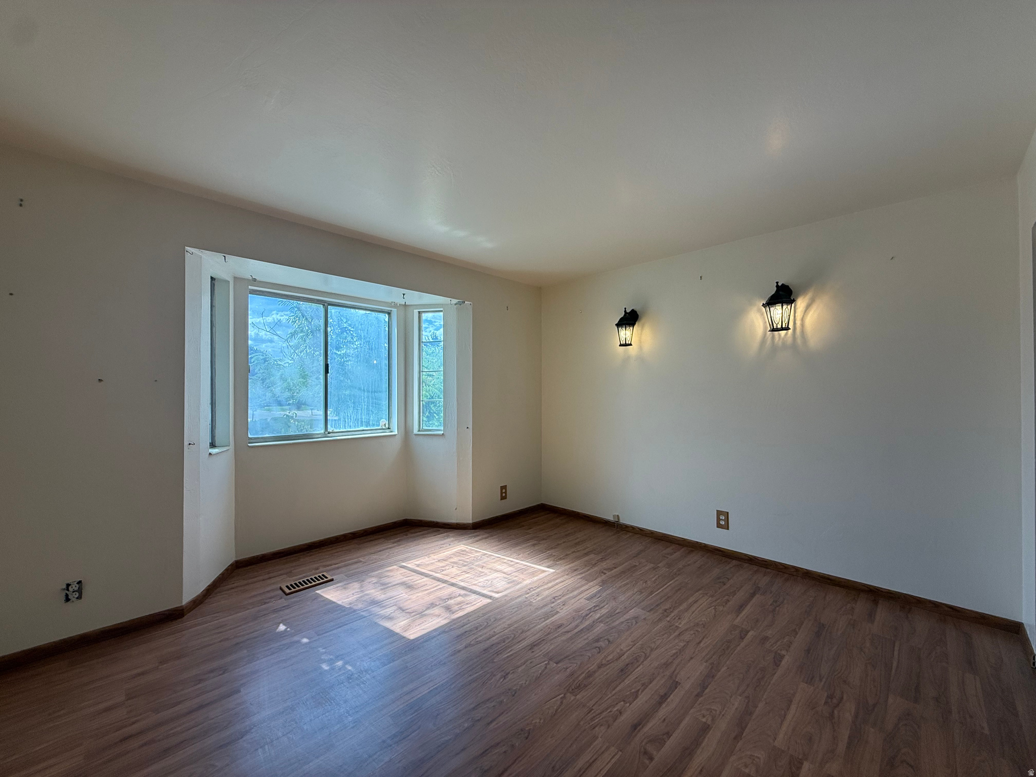 ROBINSON SQUARE - Residential