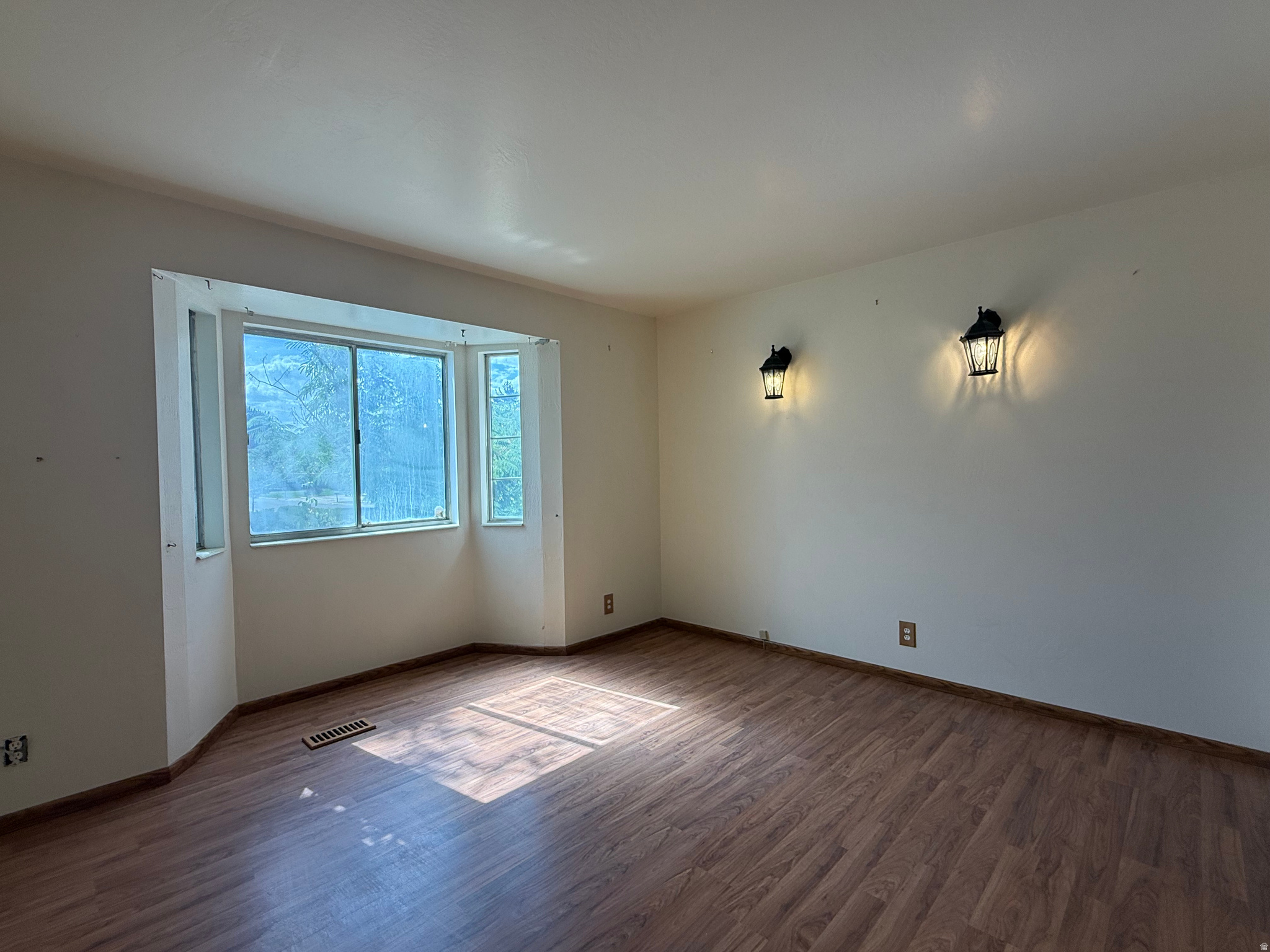ROBINSON SQUARE - Residential