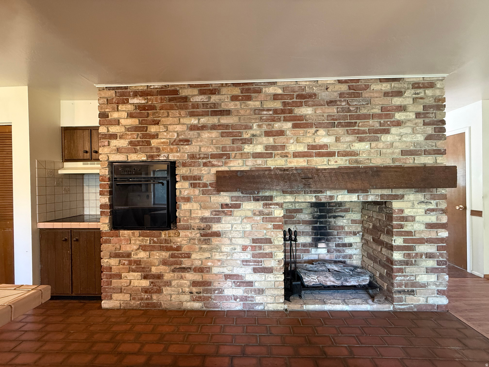 ROBINSON SQUARE - Residential